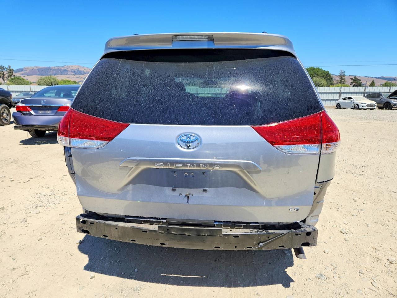 2012 Toyota Sienna Le Silver vin: 5TDKK3DC1CS204770