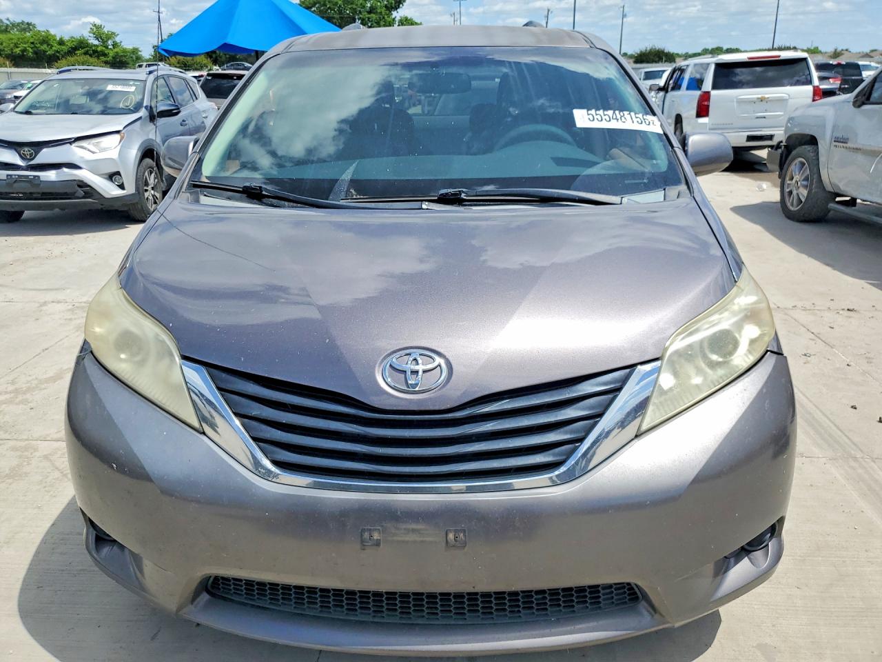 2012 Toyota Sienna Gray vin: 5TDKK3DC1CS216885