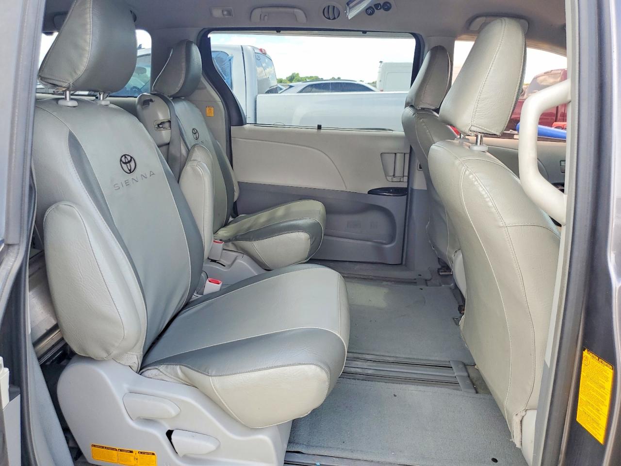 2012 Toyota Sienna Gray vin: 5TDKK3DC1CS216885