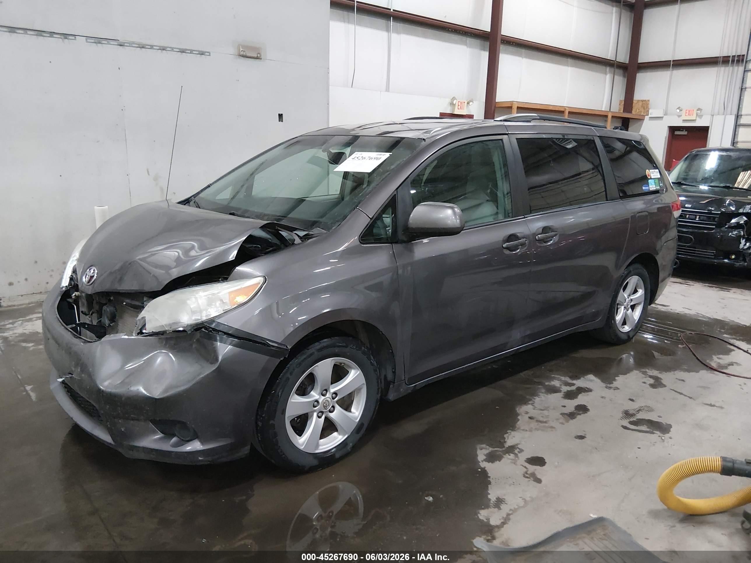 2012 Toyota Sienna Le V6 8 Passenger Gray vin: 5TDKK3DC1CS221925