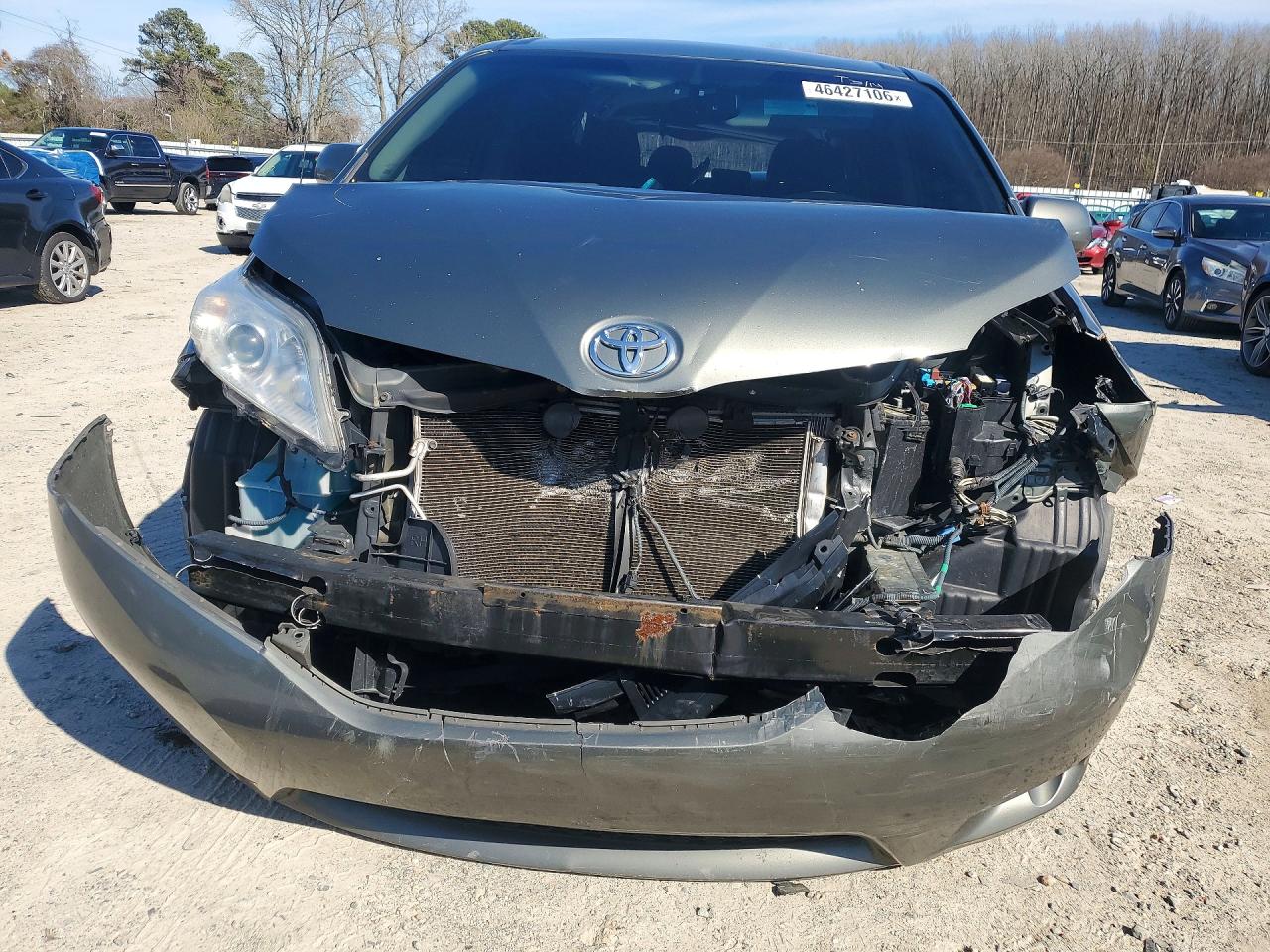 2012 Toyota Sienna Le 8-passenger Gray vin: 5TDKK3DC1CS224582