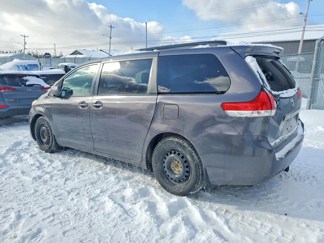2012 Toyota Sienna Le Gray vin: 5TDKK3DC1CS263866
