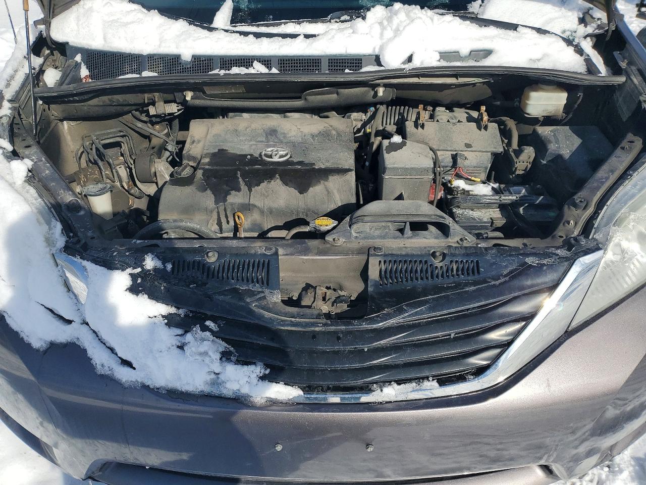 2012 Toyota Sienna Le Gray vin: 5TDKK3DC1CS263866