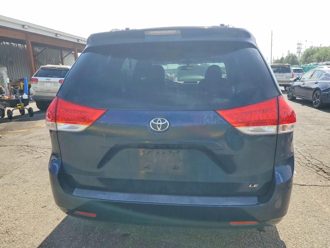 2012 Toyota Sienna Le Blue vin: 5TDKK3DC1CS273121