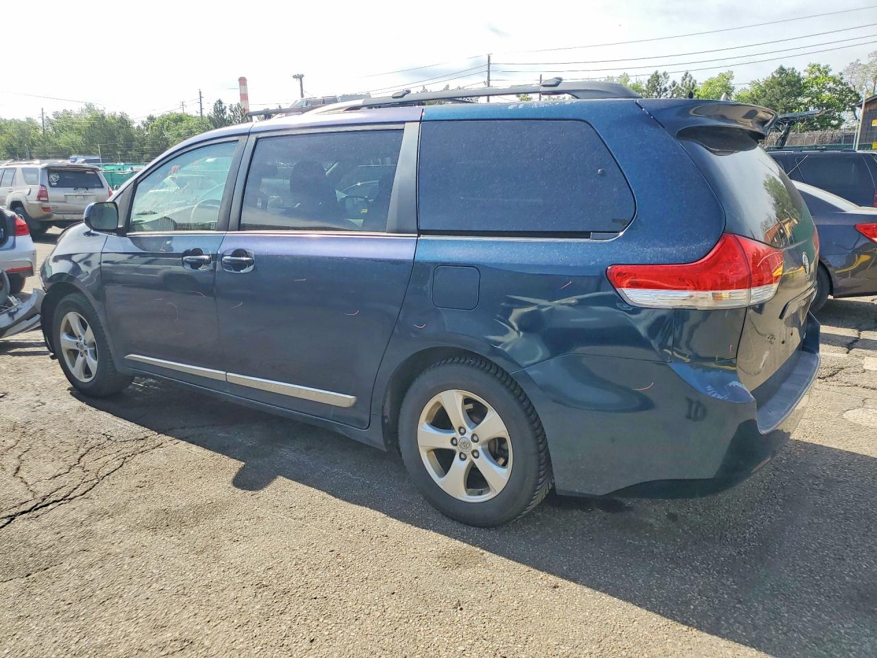 2012 Toyota Sienna Le Blue vin: 5TDKK3DC1CS273121