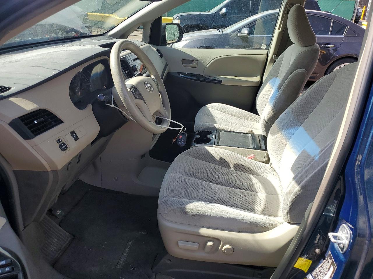 2012 Toyota Sienna Le Blue vin: 5TDKK3DC1CS273121