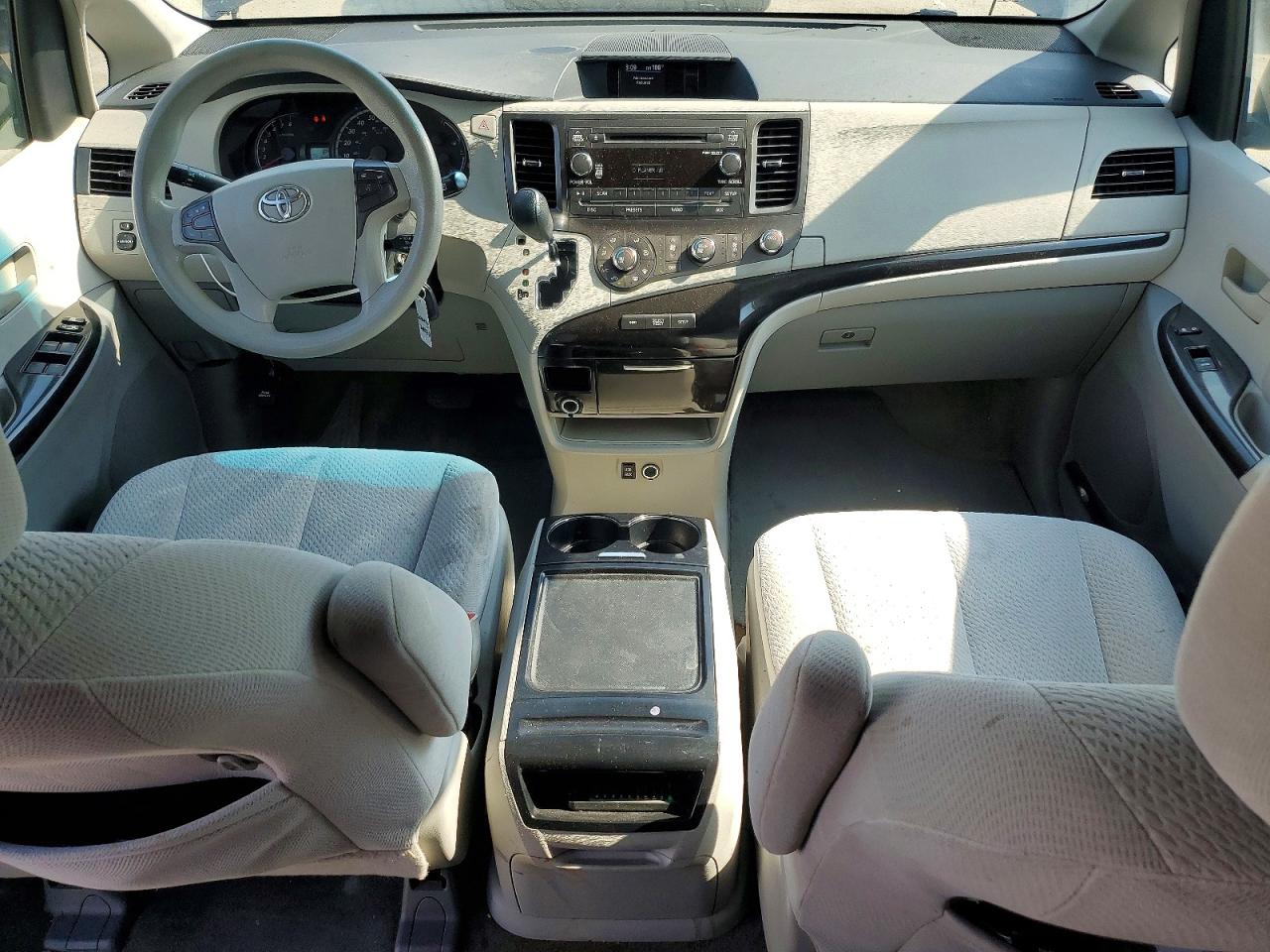 2012 Toyota Sienna Le Синий vin: 5TDKK3DC1CS273183