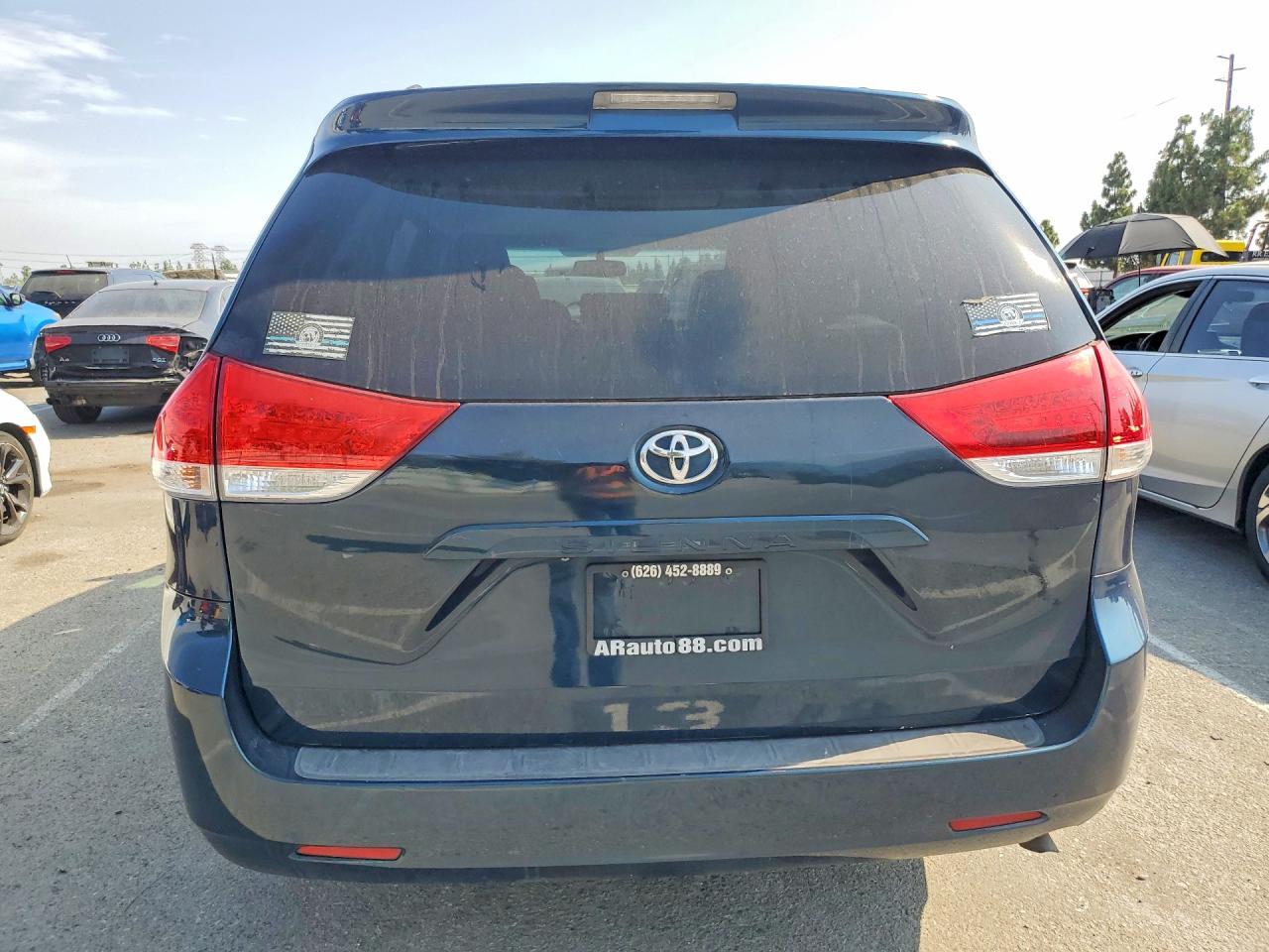 2012 Toyota Sienna Le Синий vin: 5TDKK3DC1CS273183