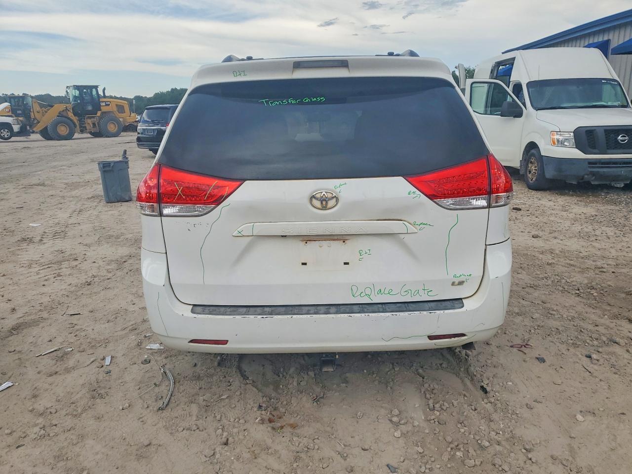 2012 Toyota Sienna Le Beige vin: 5TDKK3DC1CS275905