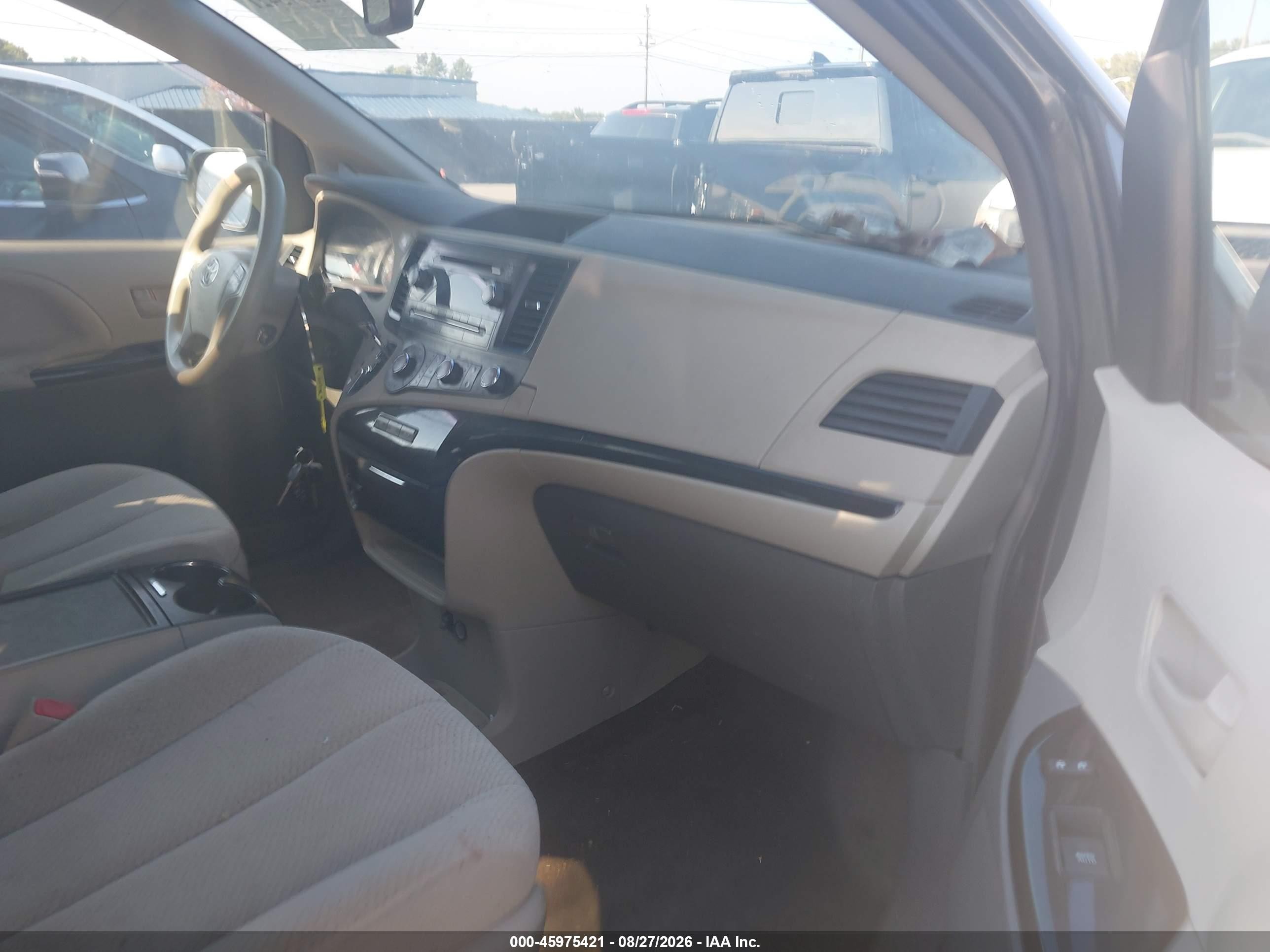 2012 Toyota Sienna Le V6 8 Passenger Gray vin: 5TDKK3DC1CS276178