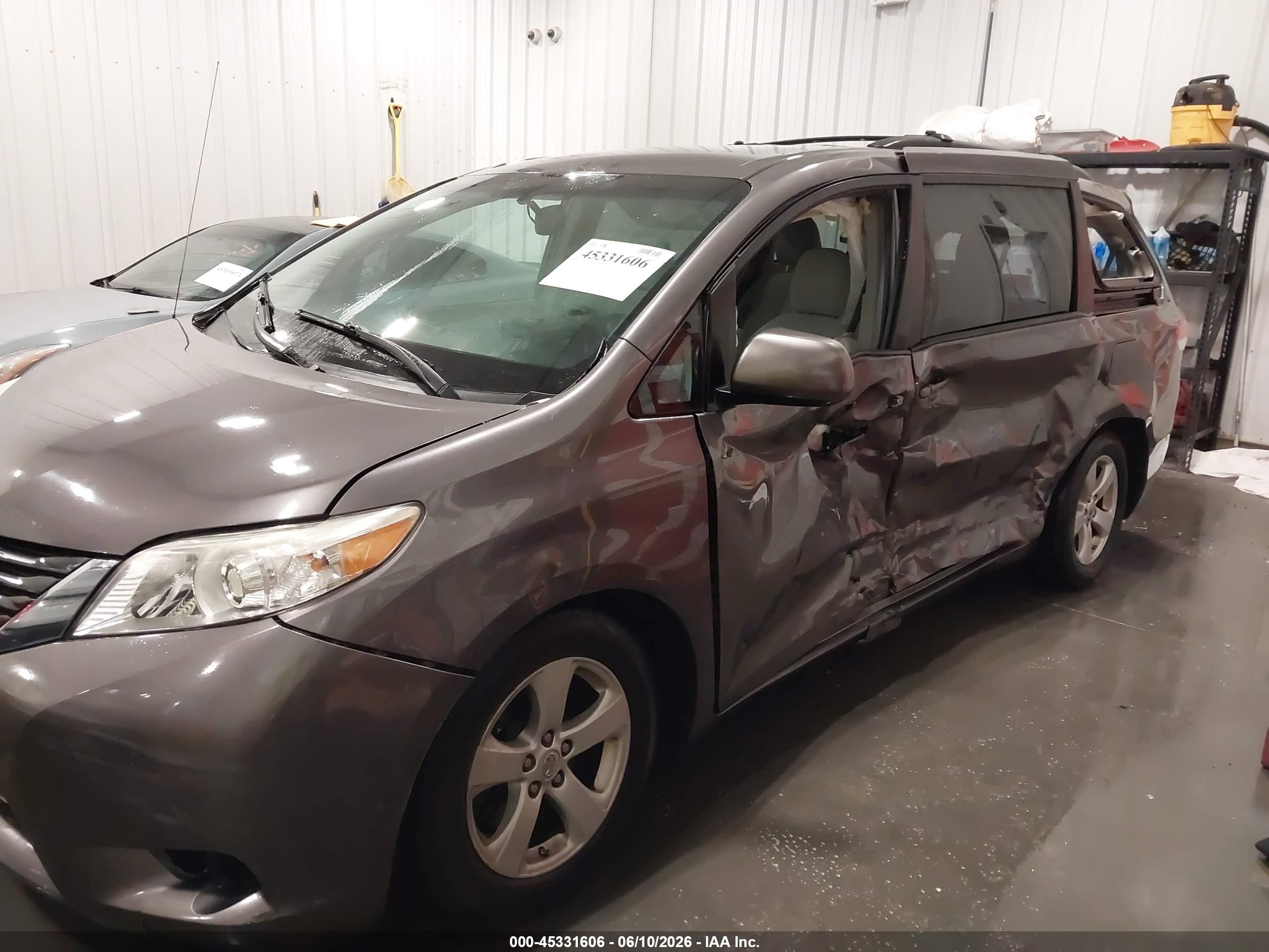 2013 Toyota Sienna Le V6 8 Passenger Gray vin: 5TDKK3DC1DS300240