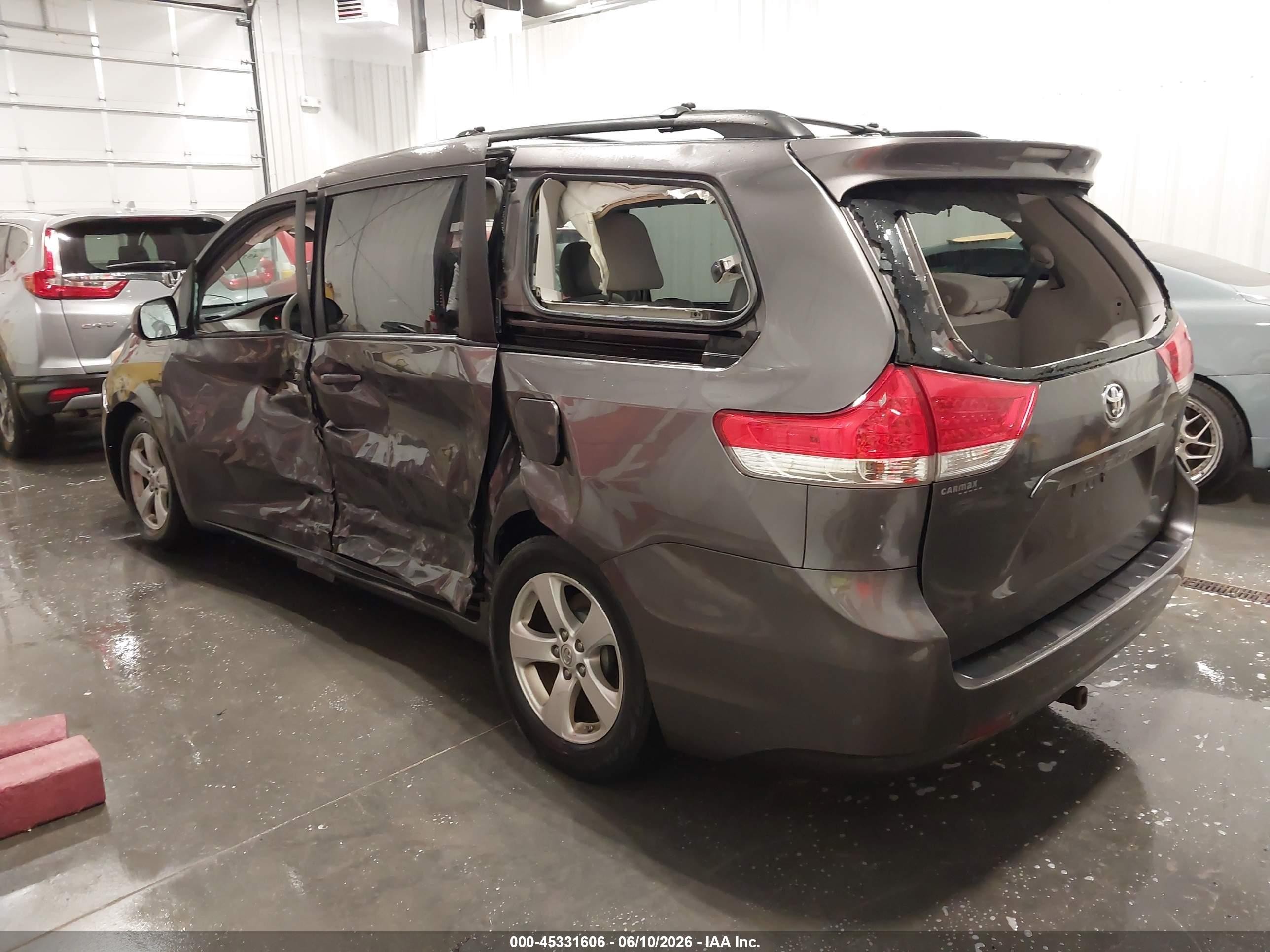 2013 Toyota Sienna Le V6 8 Passenger Gray vin: 5TDKK3DC1DS300240