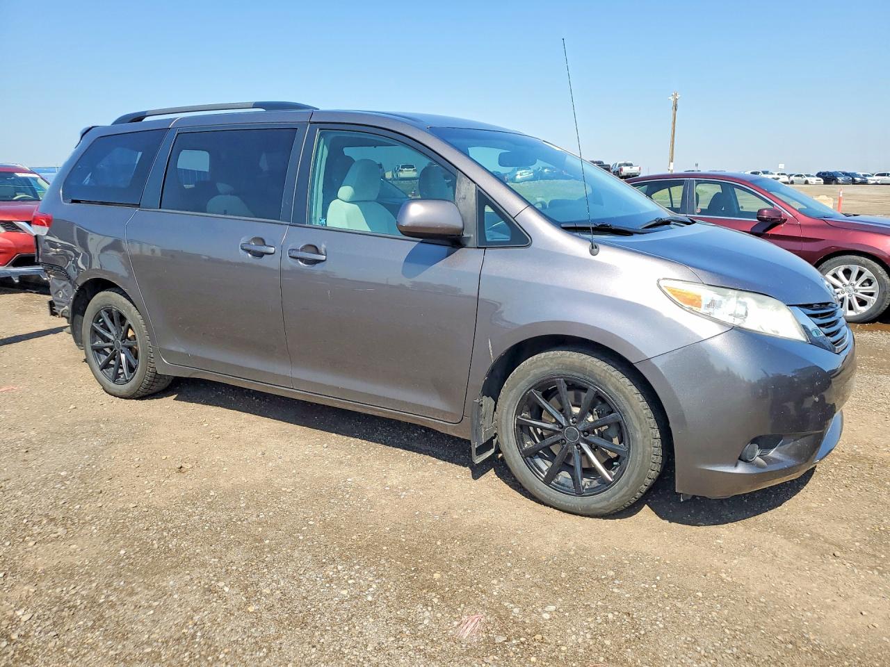 2013 Toyota Sienna Le Gray vin: 5TDKK3DC1DS366559