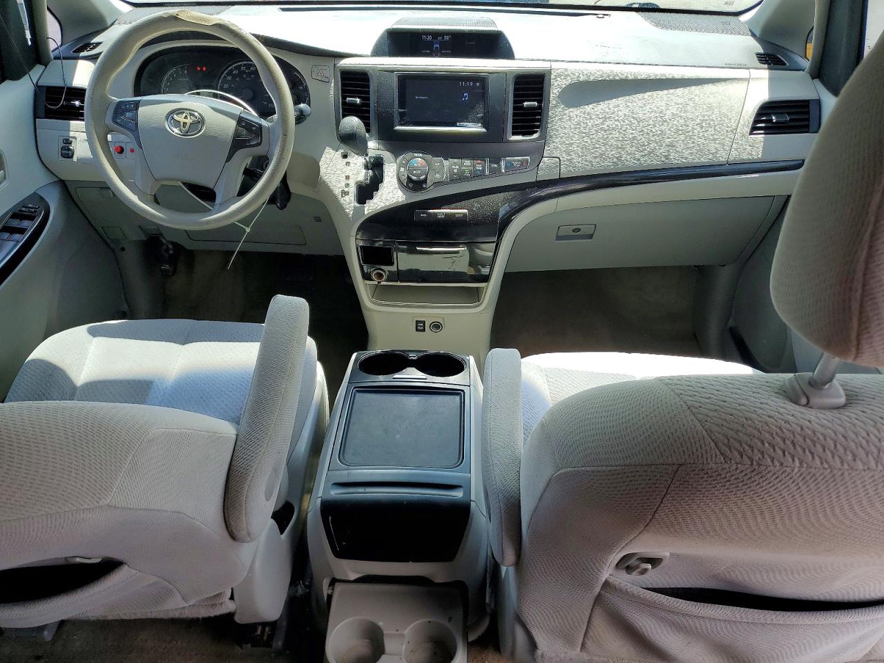 2013 Toyota Sienna Le Серый vin: 5TDKK3DC1DS378386