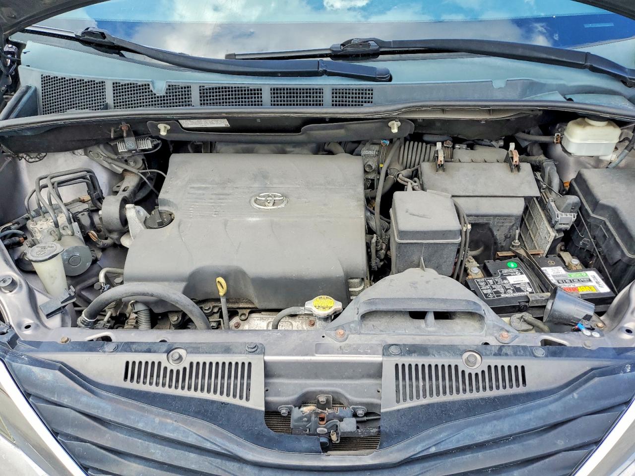 2013 Toyota Sienna Le Серый vin: 5TDKK3DC1DS378386