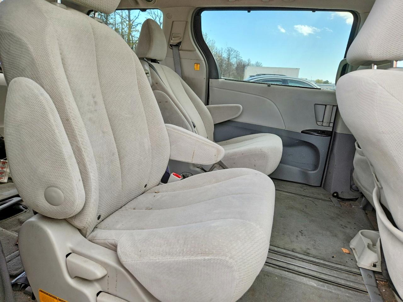 2013 Toyota Sienna Gray vin: 5TDKK3DC1DS378520