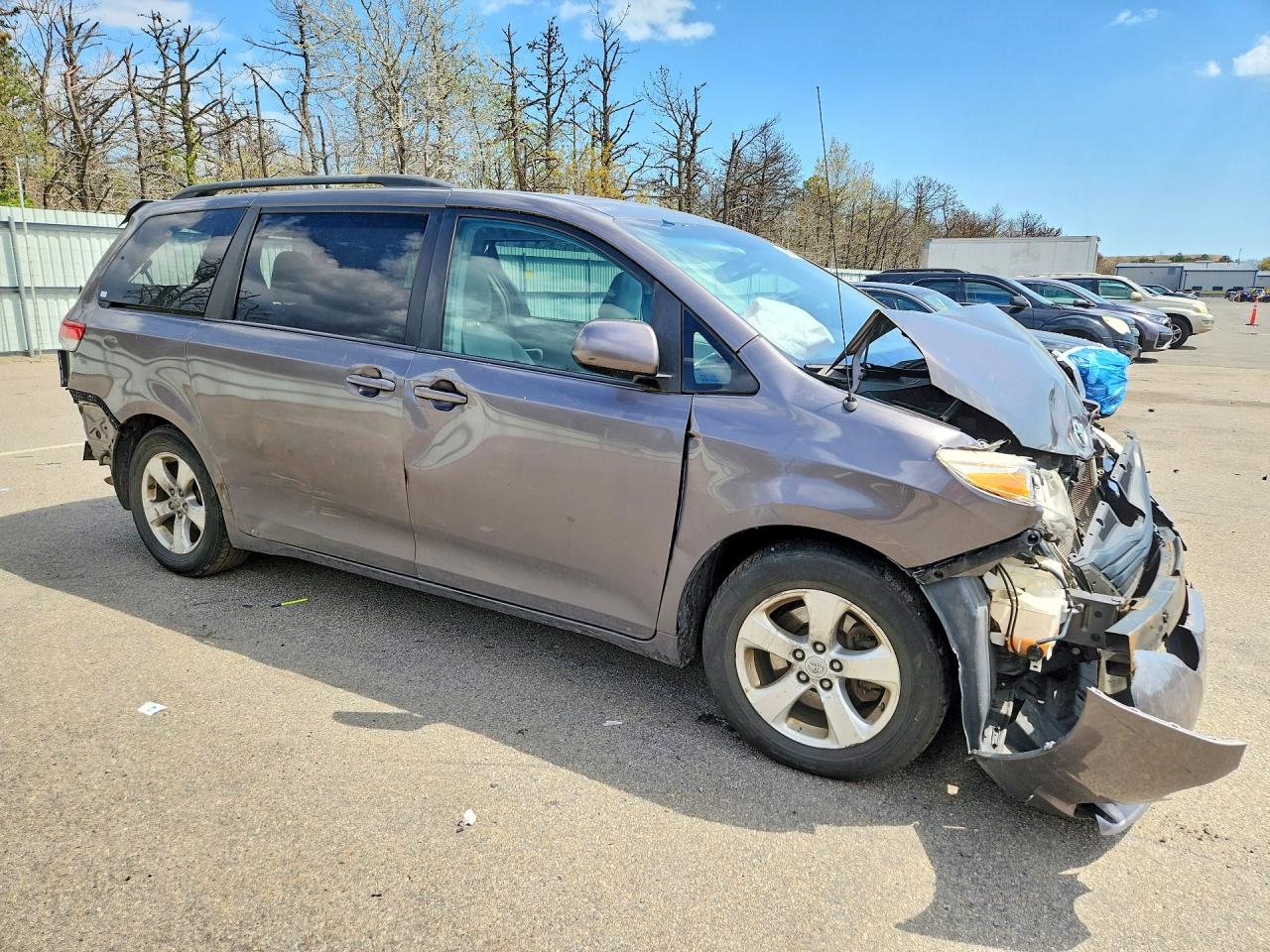 2013 Toyota Sienna Gray vin: 5TDKK3DC1DS378520