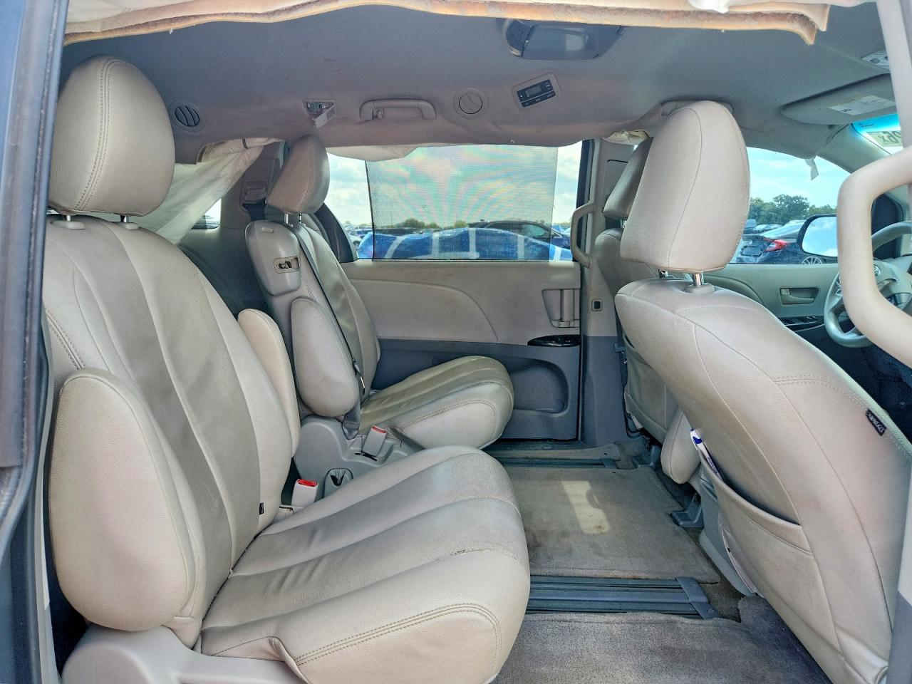 2013 Toyota Sienna Le Silver vin: 5TDKK3DC1DS399268