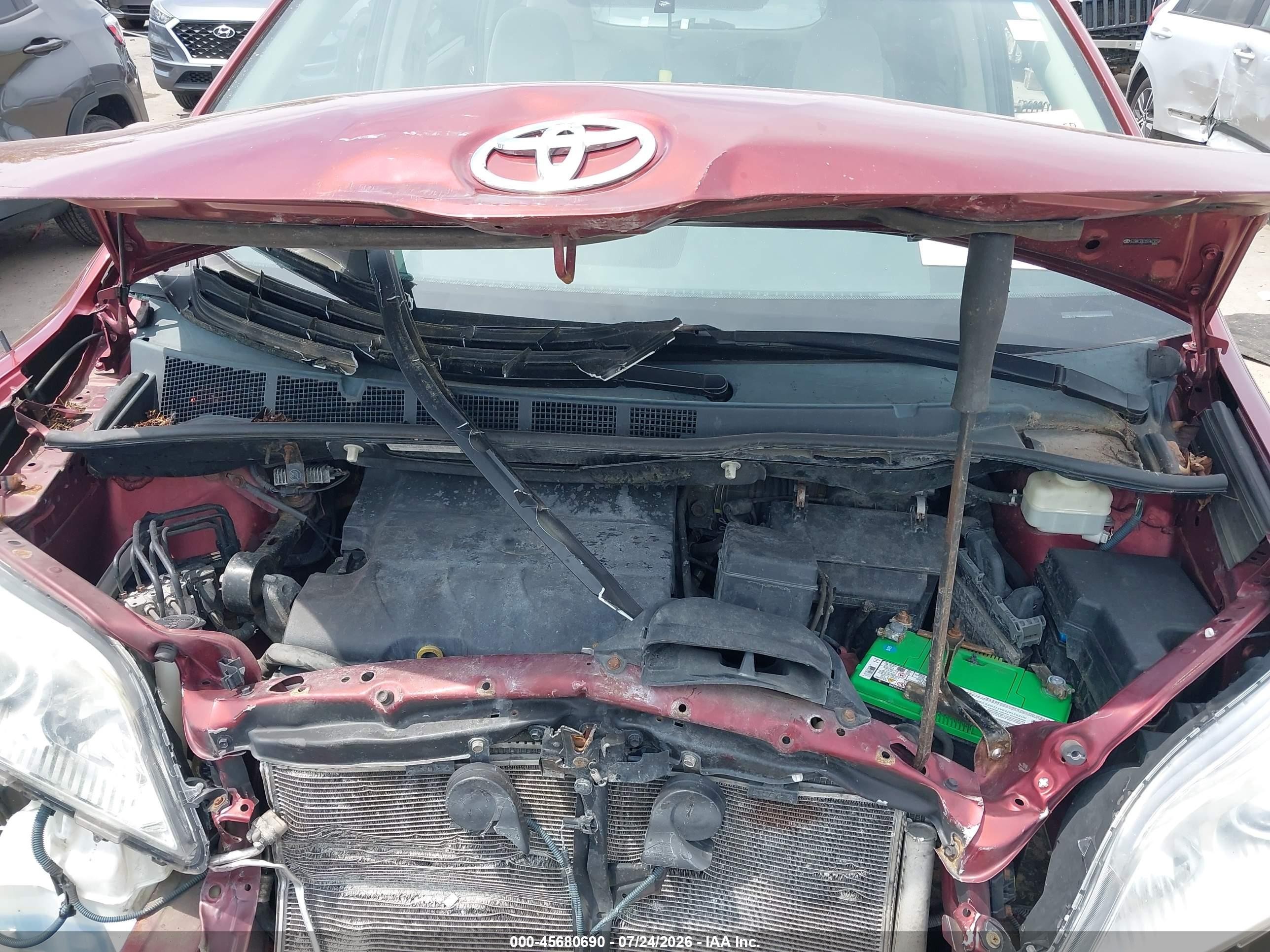 2013 Toyota Sienna Le V6 8 Passenger Красный vin: 5TDKK3DC1DS403058