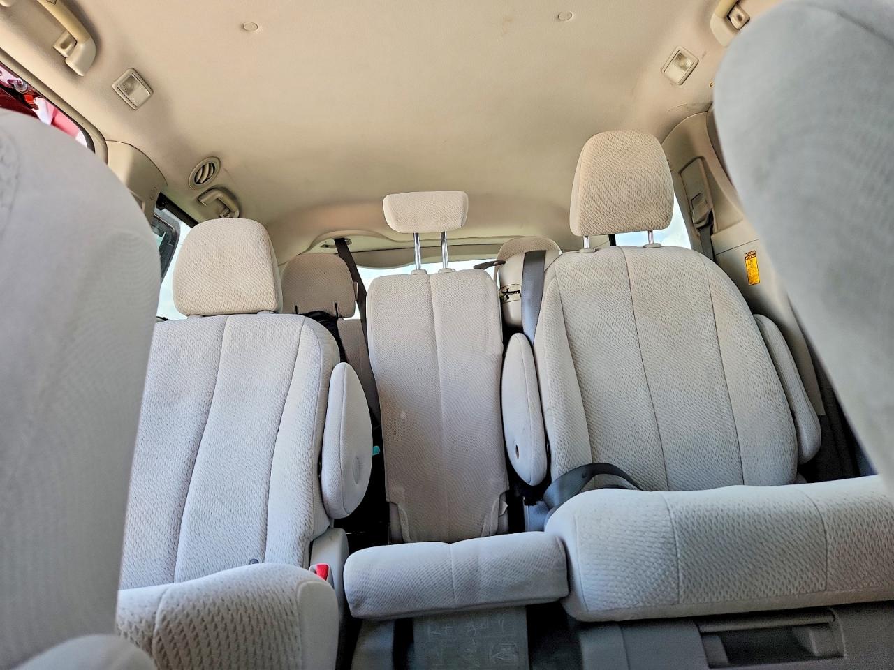 2014 Toyota Sienna Le Red vin: 5TDKK3DC1ES428611