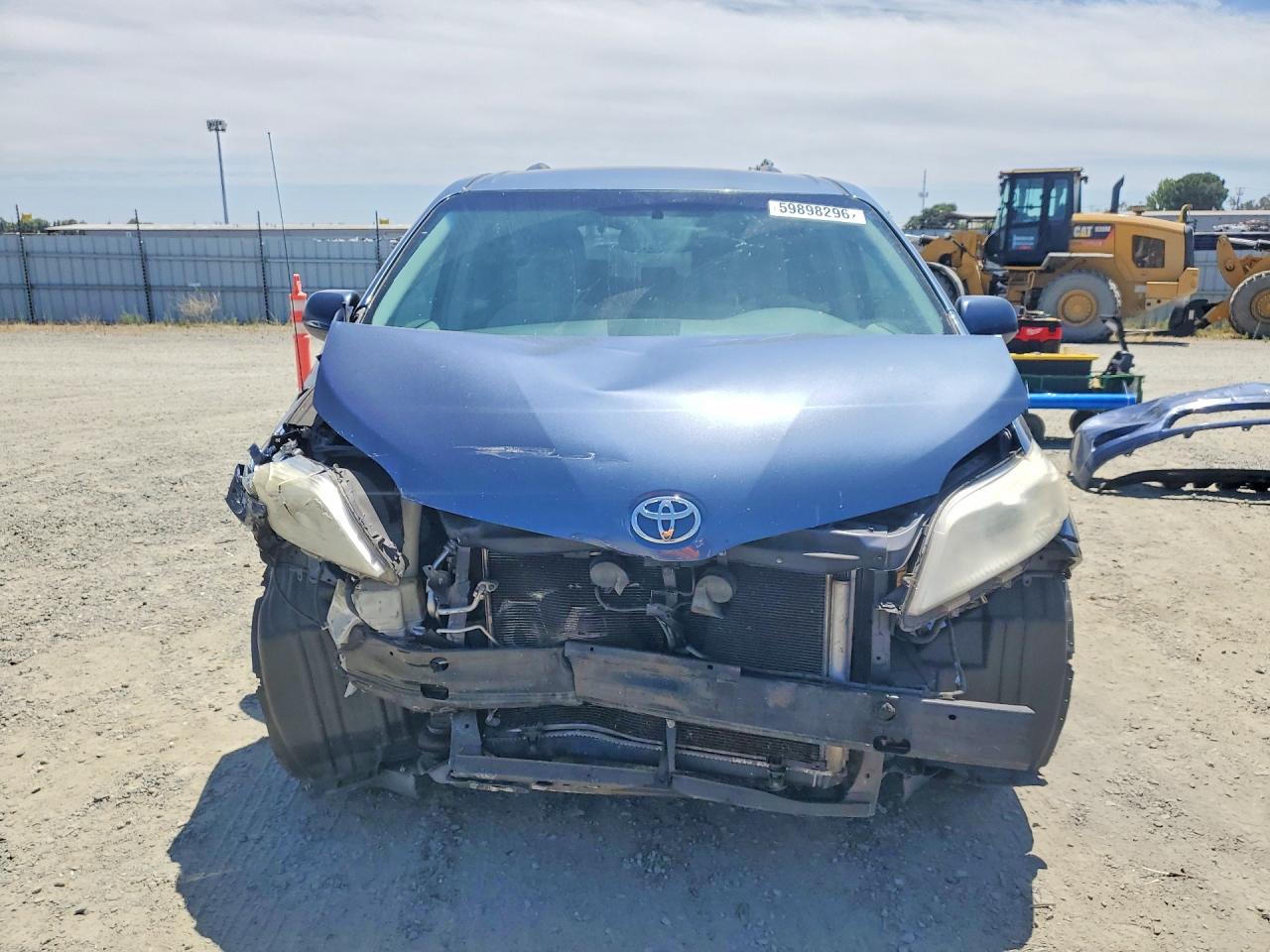 2014 Toyota Sienna Le Blue vin: 5TDKK3DC1ES502898