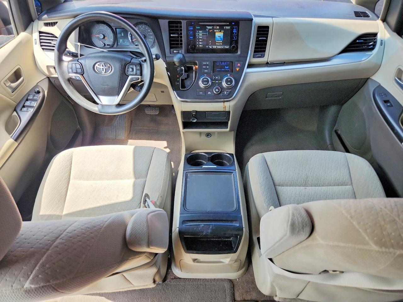 2015 Toyota Sienna Le Red vin: 5TDKK3DC1FS546577