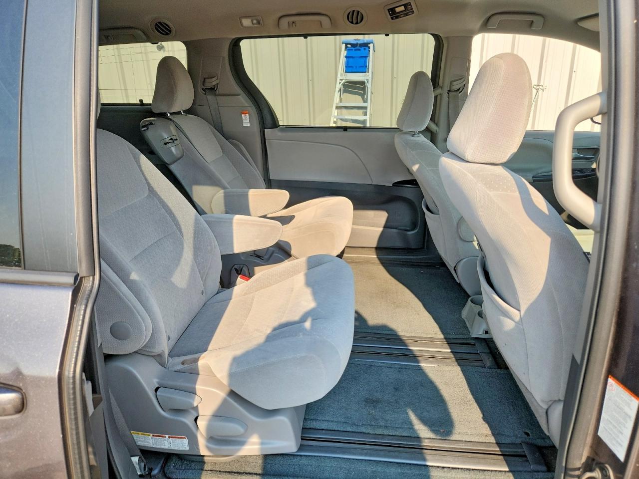 2015 Toyota Sienna Le Gray vin: 5TDKK3DC1FS574928