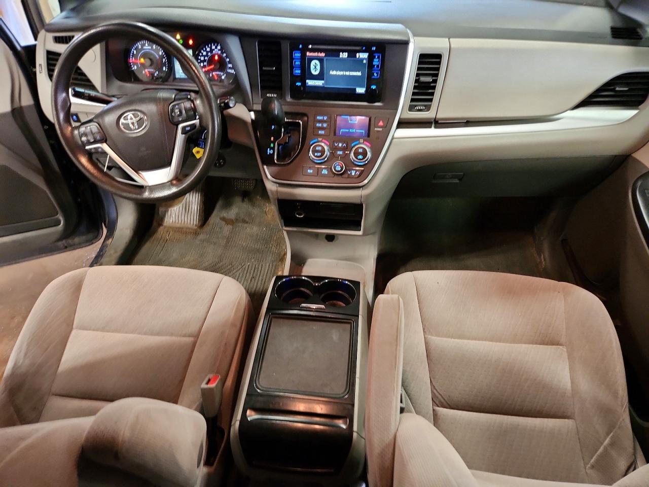 2015 Toyota Sienna Le Blue vin: 5TDKK3DC1FS591941