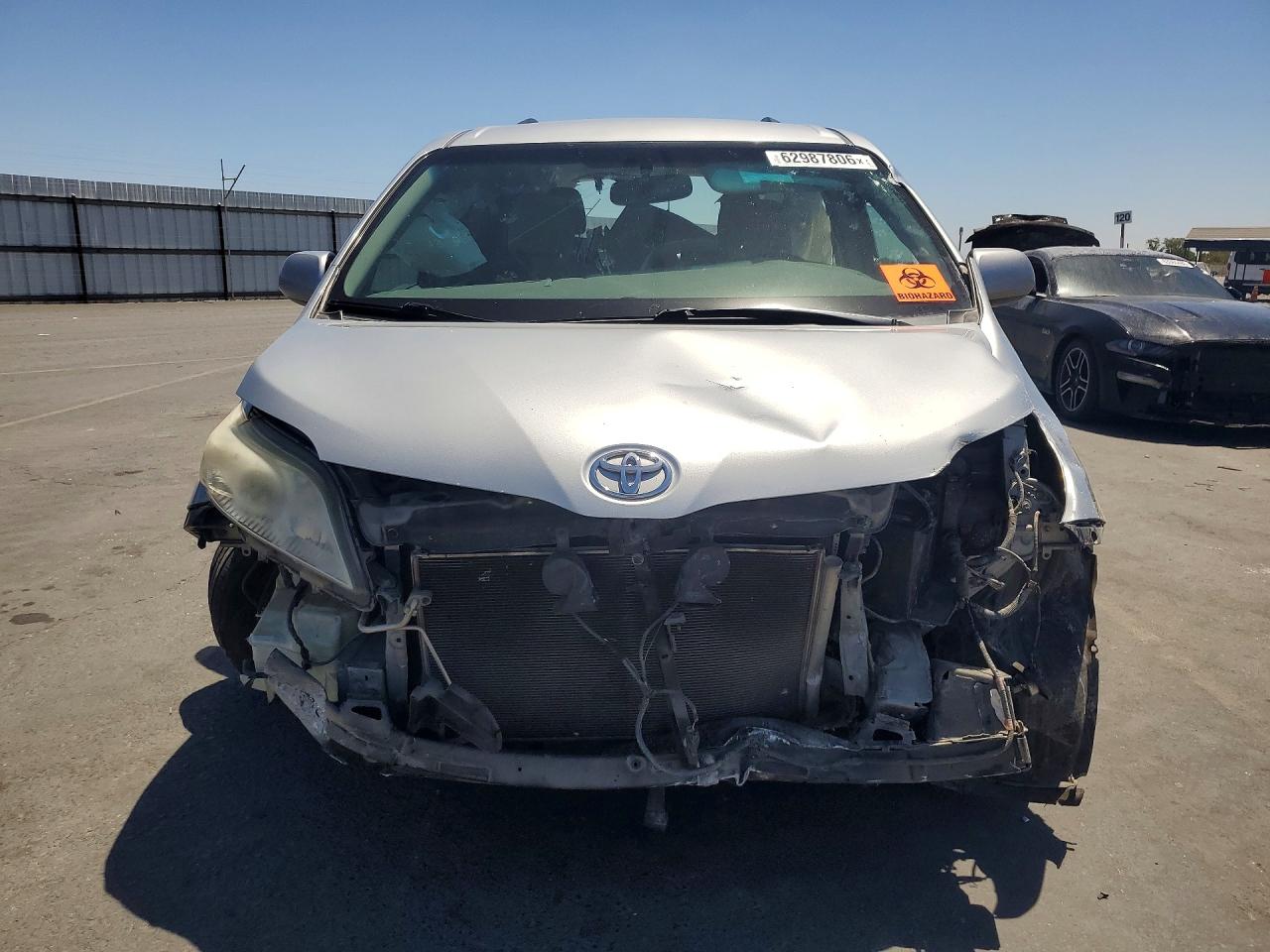 2015 Toyota Sienna Le Silver vin: 5TDKK3DC1FS621262