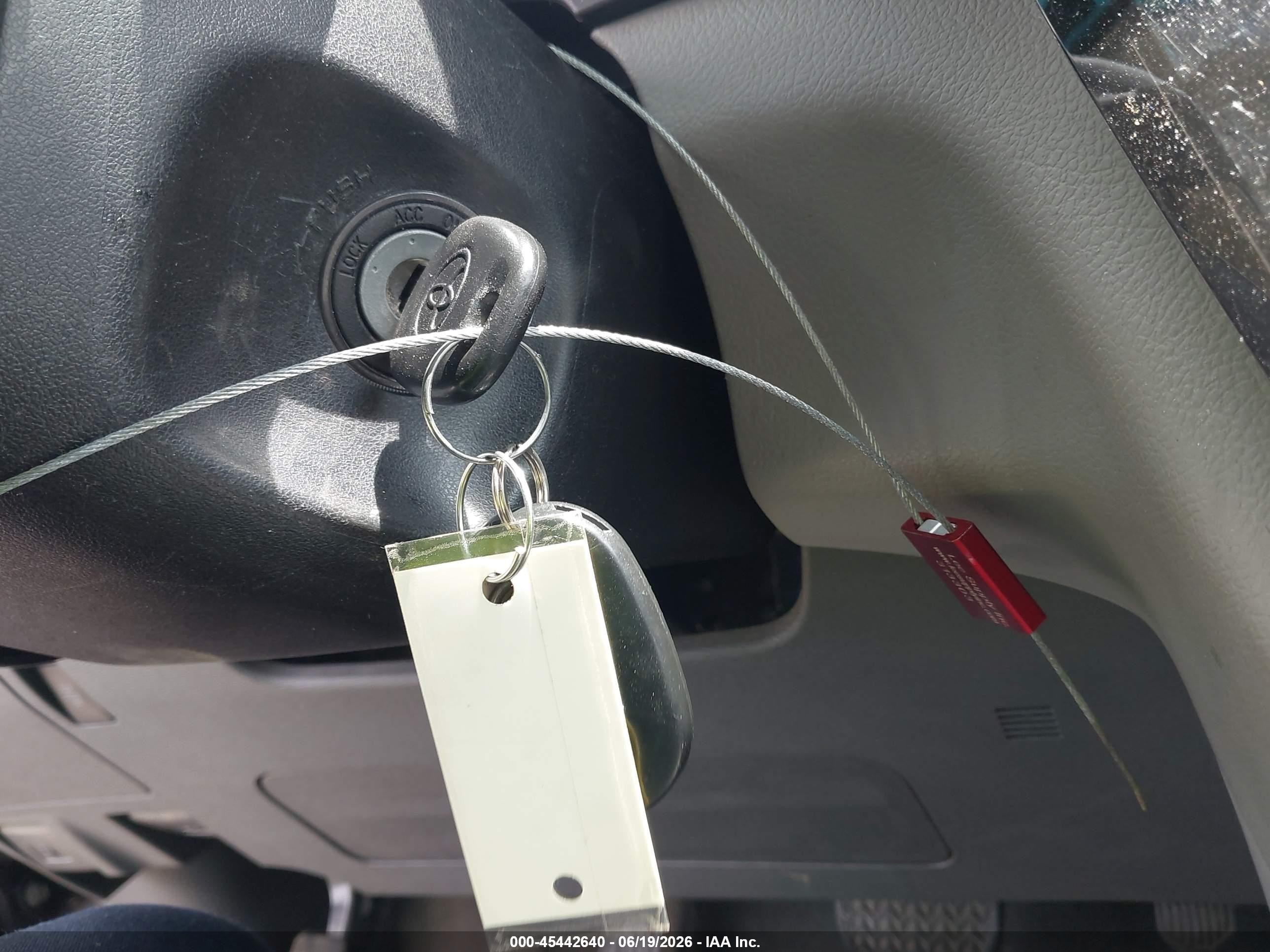 2015 Toyota Sienna Le 8 Passenger Серый vin: 5TDKK3DC1FS624503