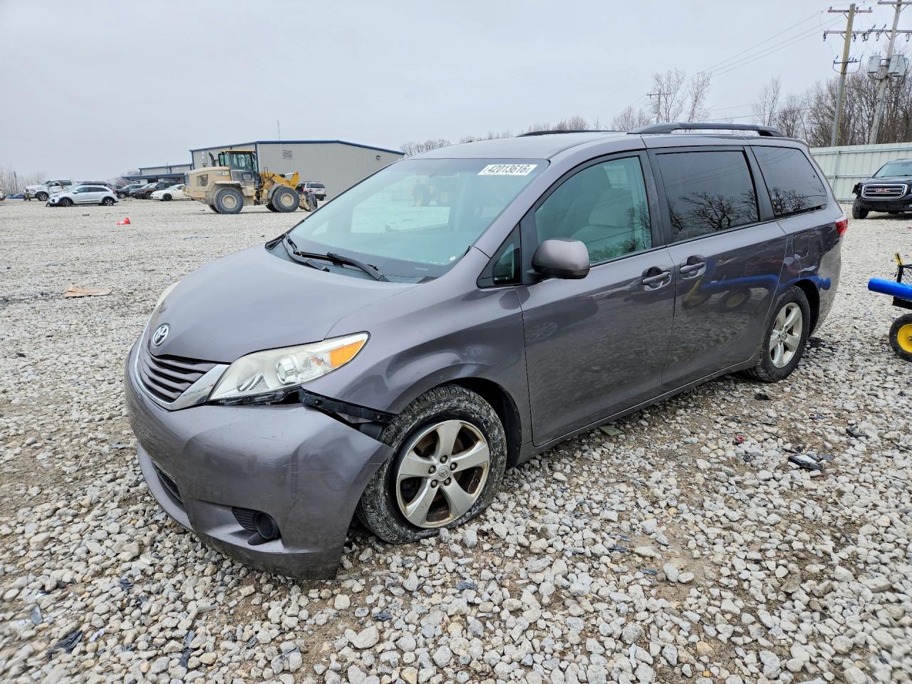 2015 Toyota Sienna Le 8-passenger Gray vin: 5TDKK3DC1FS635761