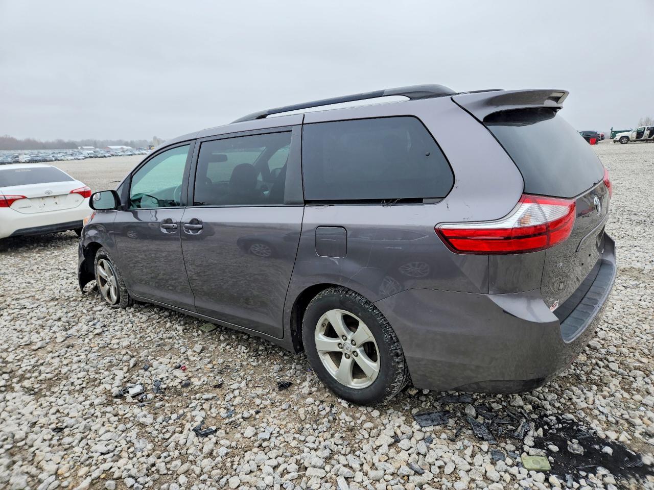 2015 Toyota Sienna Le 8-passenger Gray vin: 5TDKK3DC1FS635761
