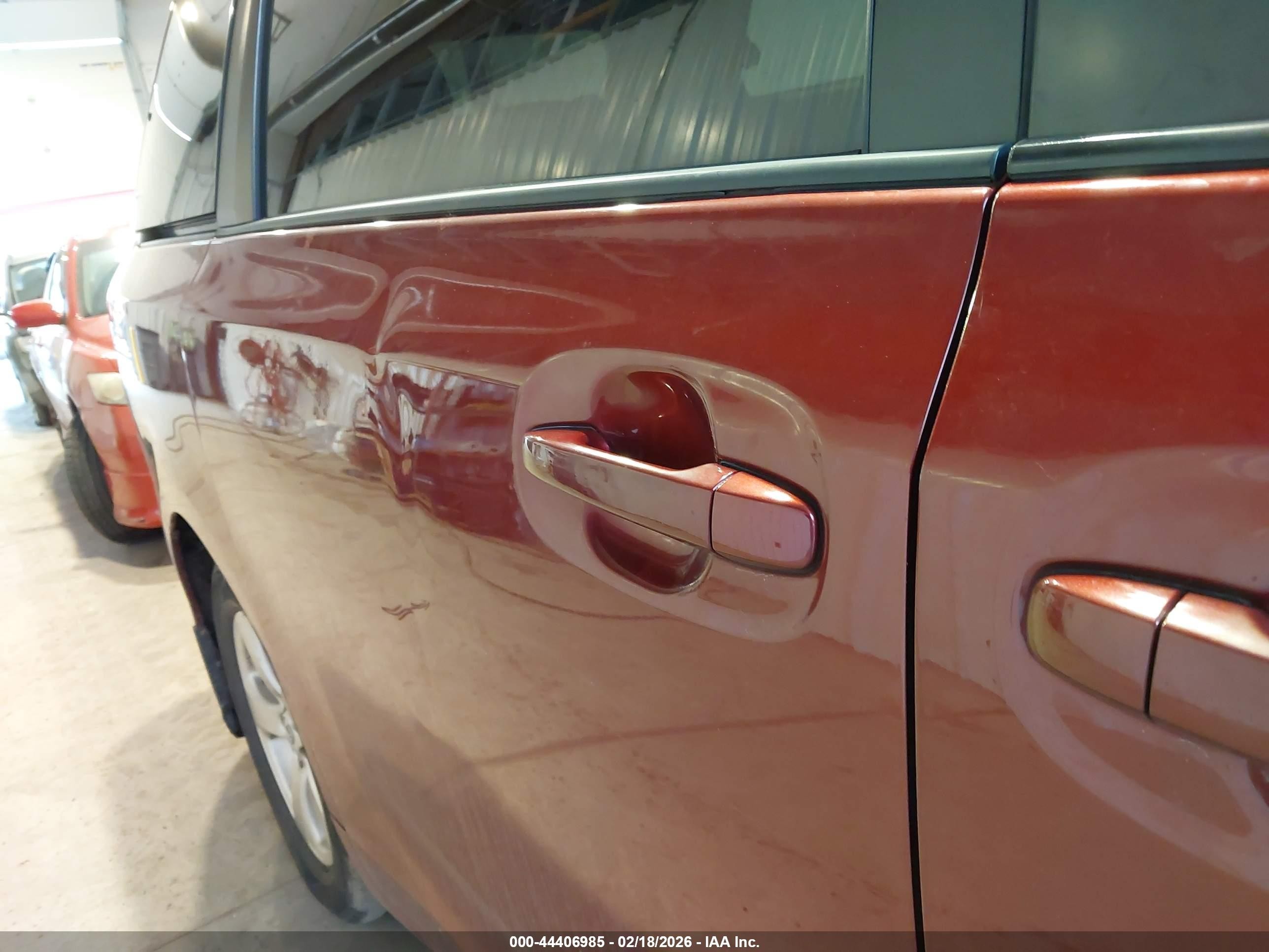 2011 Toyota Sienna Le V6 Maroon vin: 5TDKK3DC2BS047197