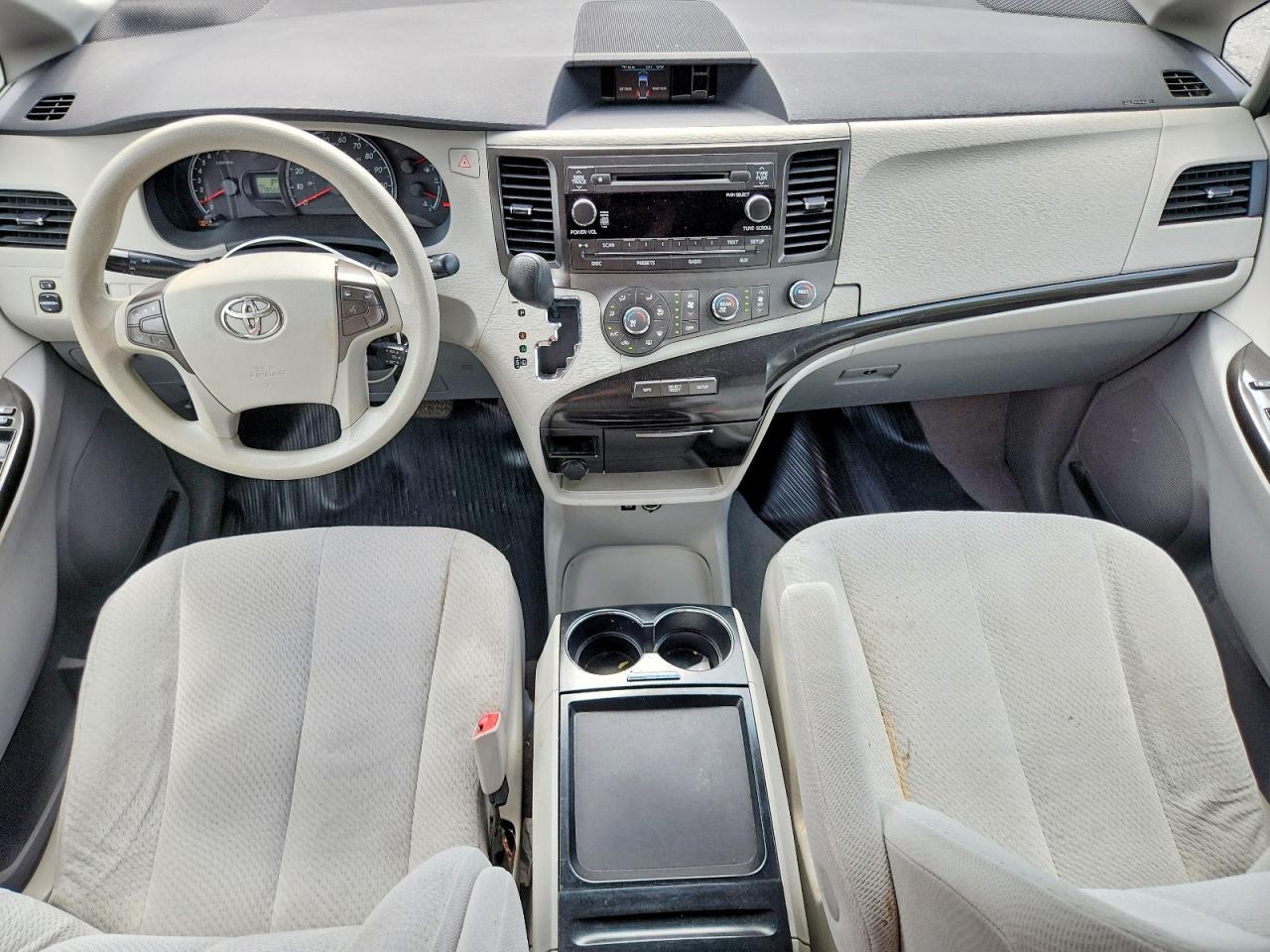 2011 Toyota Sienna Le Gray vin: 5TDKK3DC2BS049676