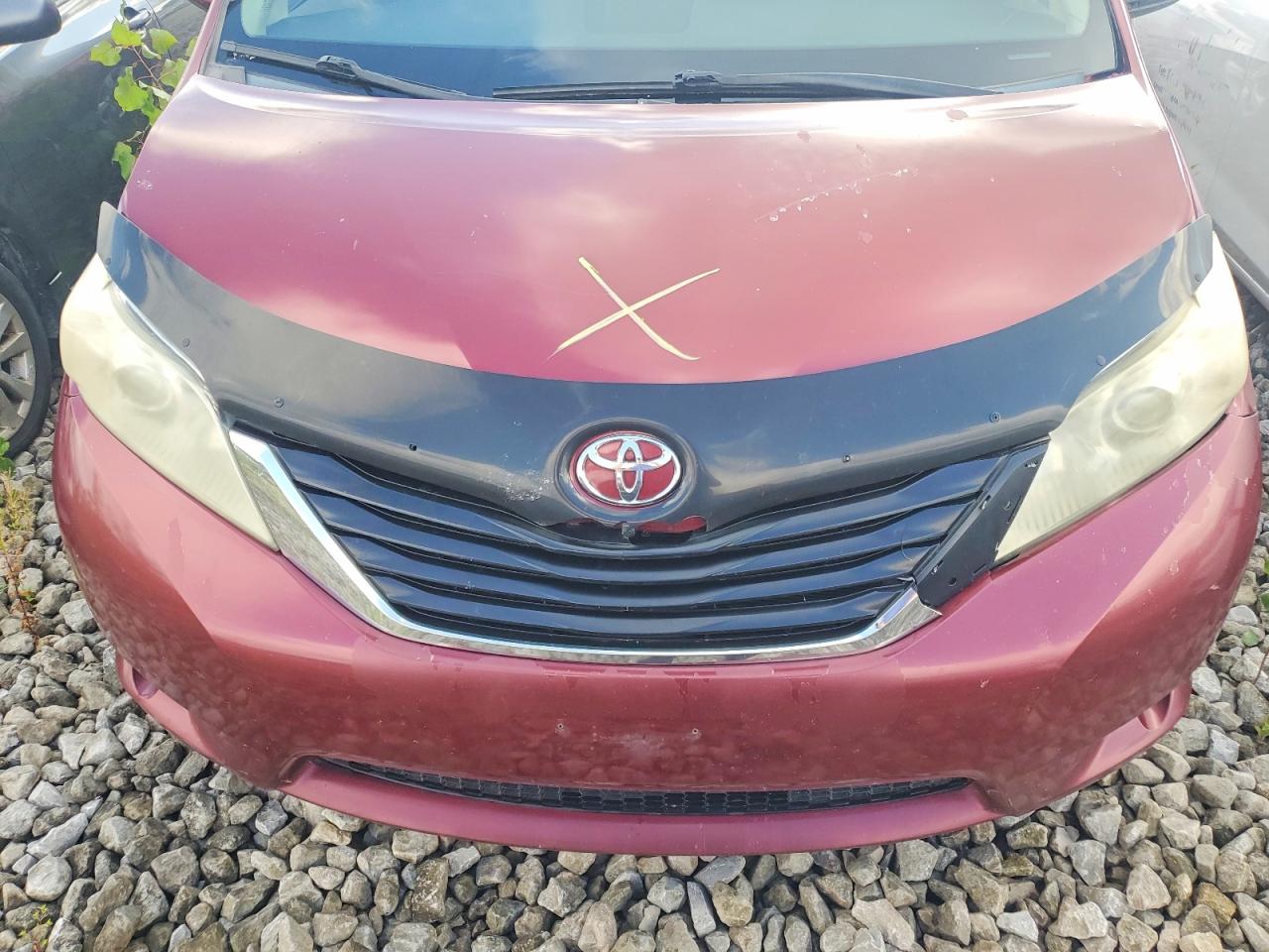 2011 Toyota Sienna Le Red vin: 5TDKK3DC2BS070351