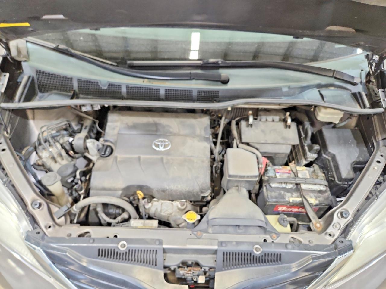 2011 Toyota Sienna Le Gray vin: 5TDKK3DC2BS080703