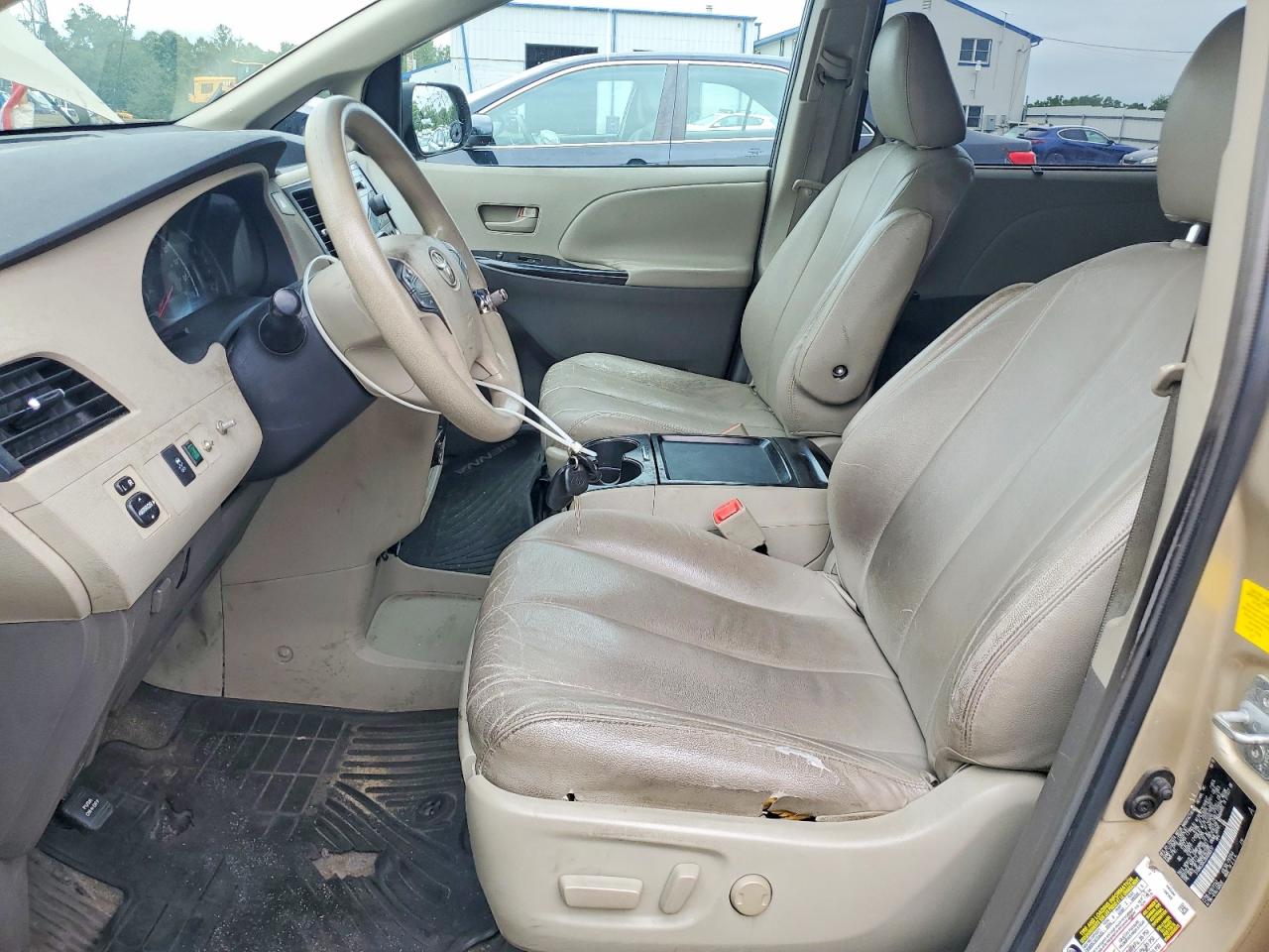 2011 Toyota Sienna Le Gold vin: 5TDKK3DC2BS086517