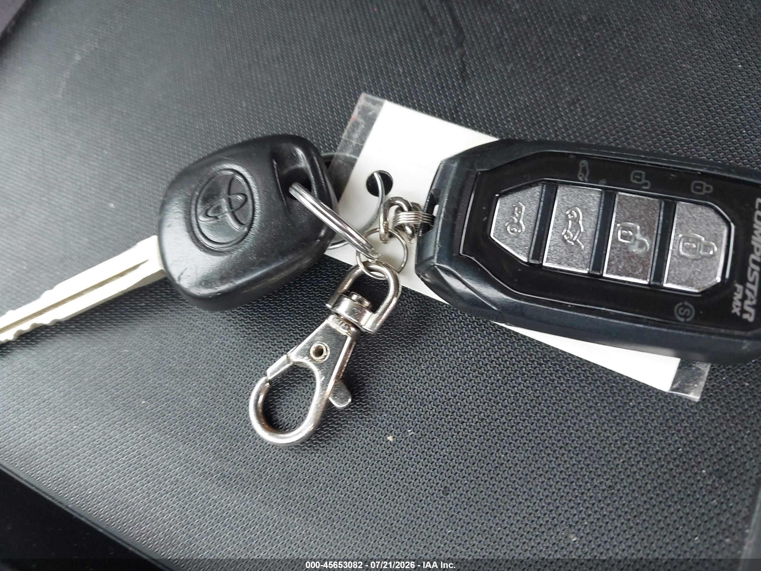 2011 Toyota Sienna Le V6 Dark Blue vin: 5TDKK3DC2BS093855