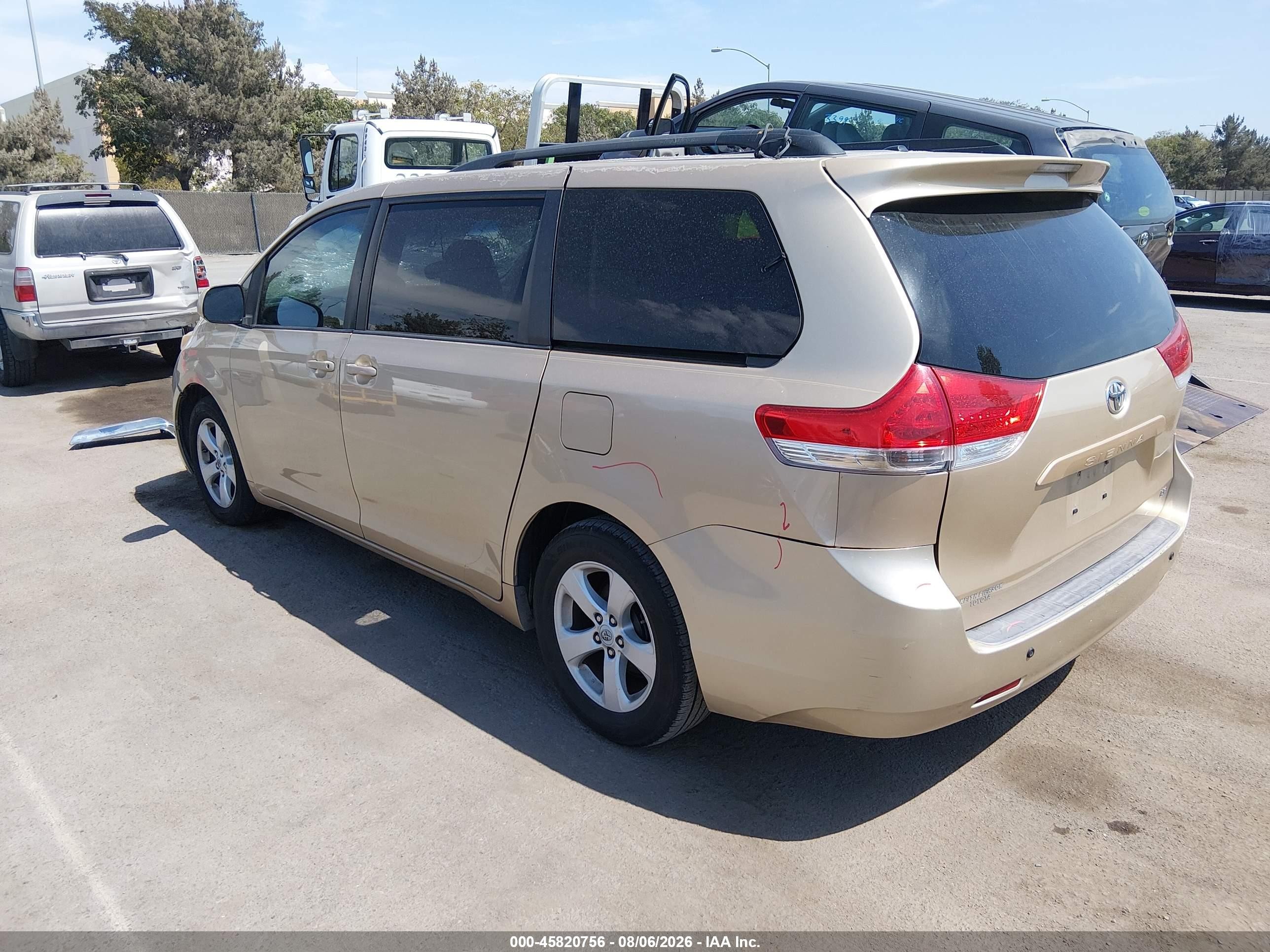 2011 Toyota Sienna Le V6 Champagne vin: 5TDKK3DC2BS124280