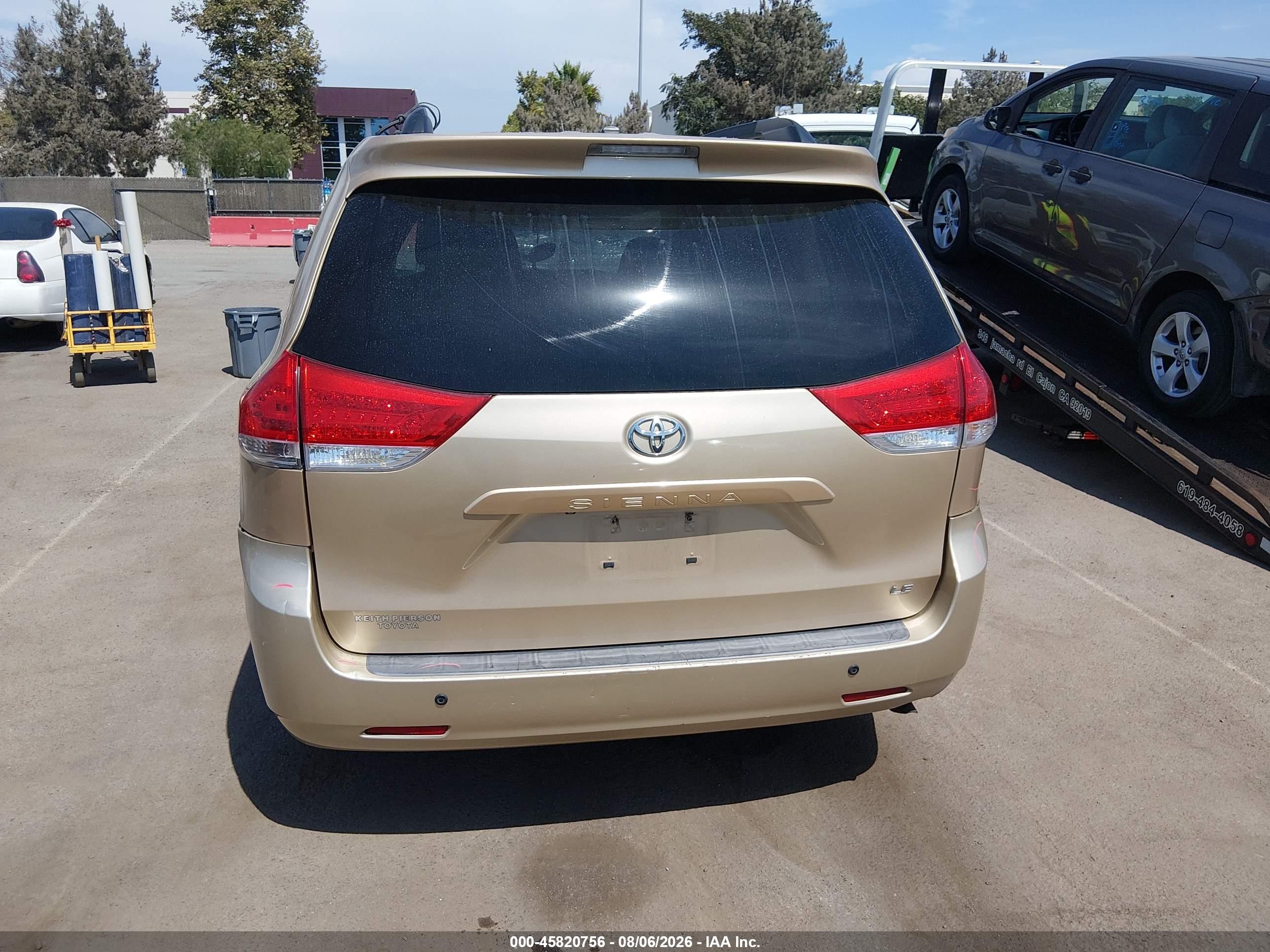 2011 Toyota Sienna Le V6 Champagne vin: 5TDKK3DC2BS124280