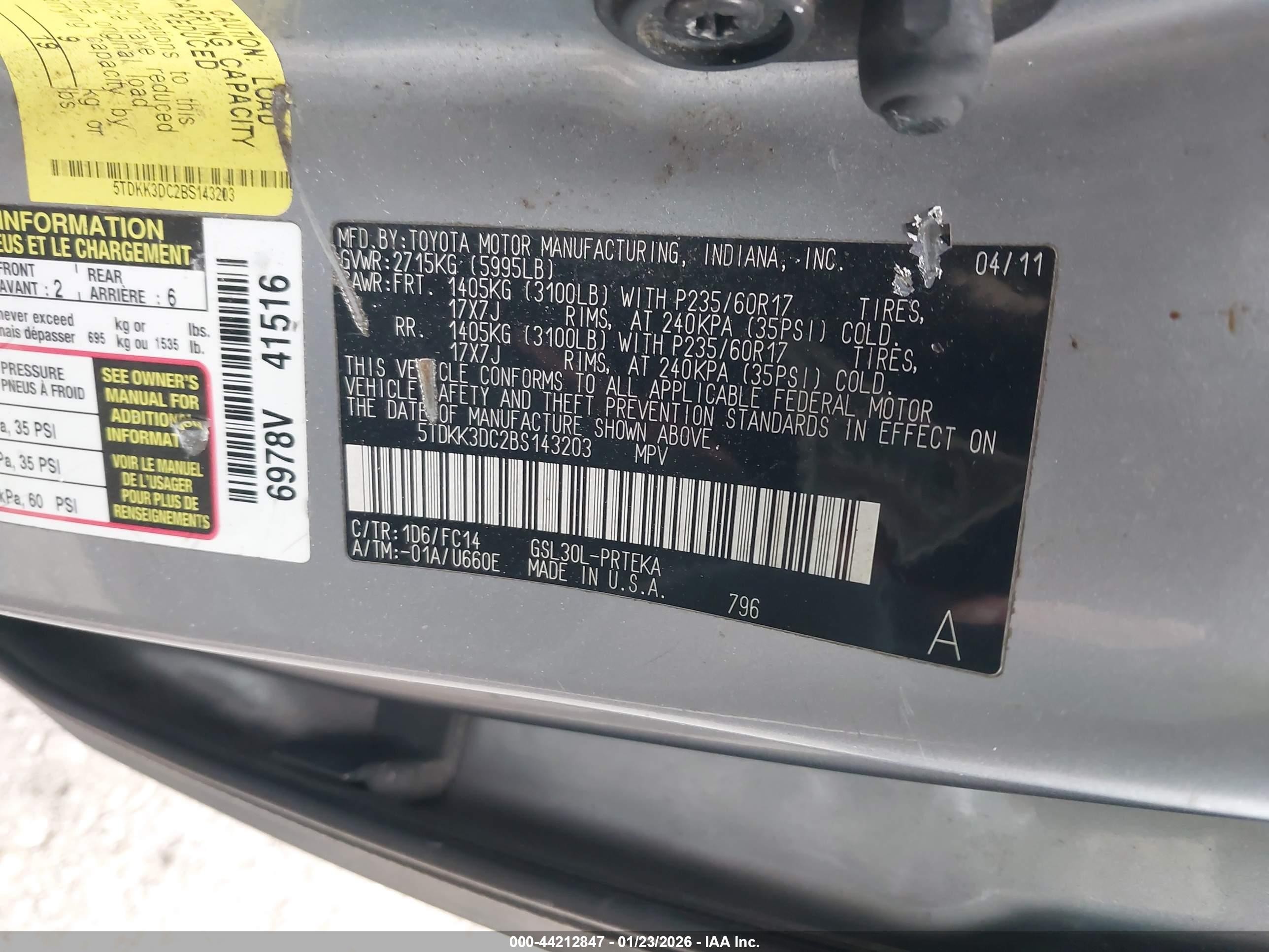 2011 Toyota Sienna Le V6 Gray vin: 5TDKK3DC2BS143203