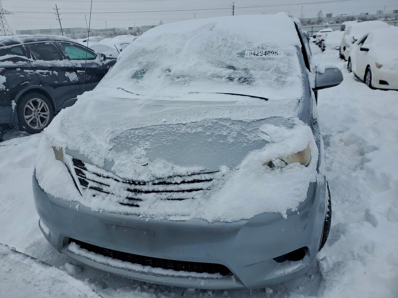 2011 Toyota Sienna Le Silver vin: 5TDKK3DC2BS144643