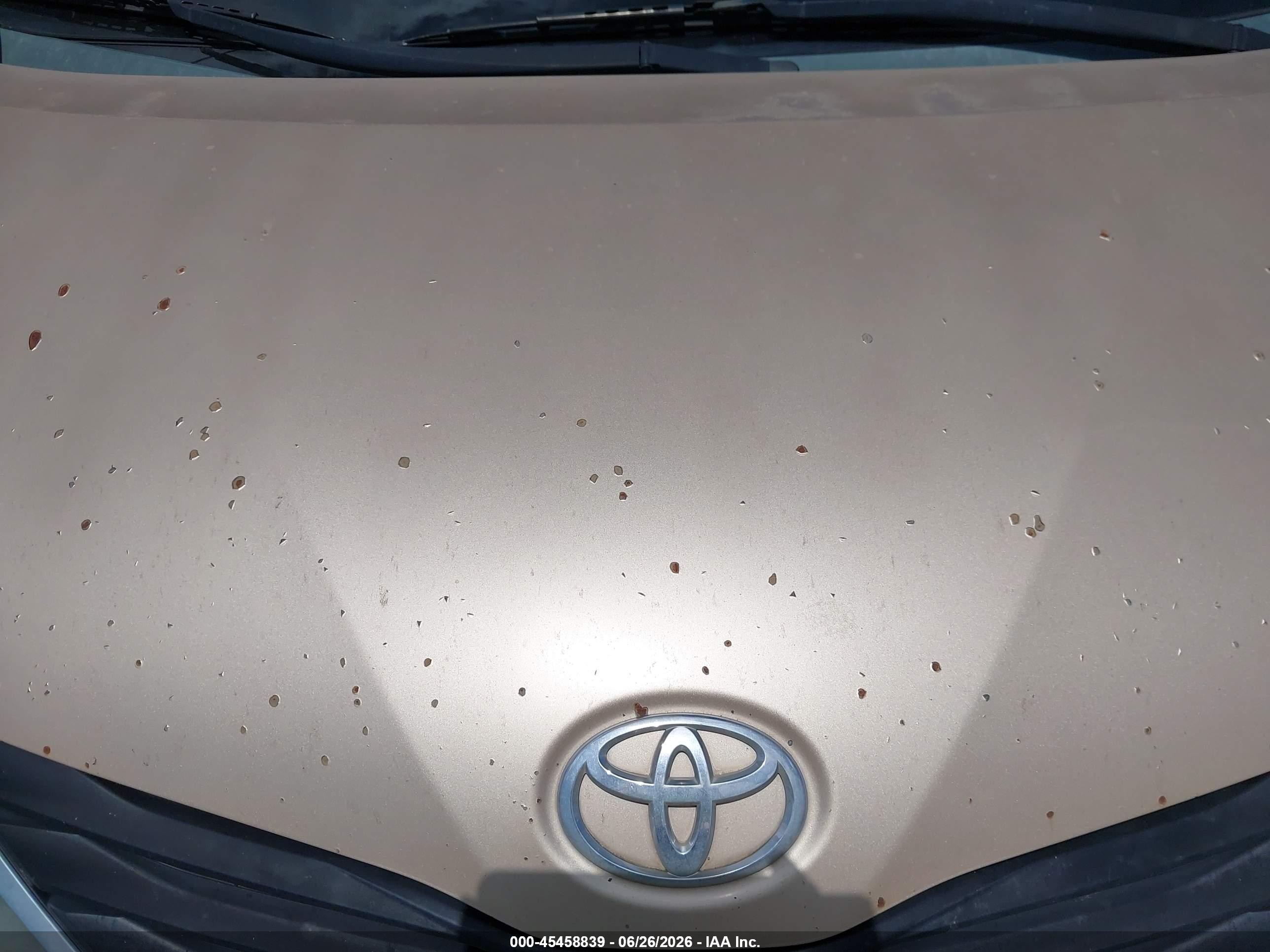 2011 Toyota Sienna Le V6 Gold vin: 5TDKK3DC2BS148871