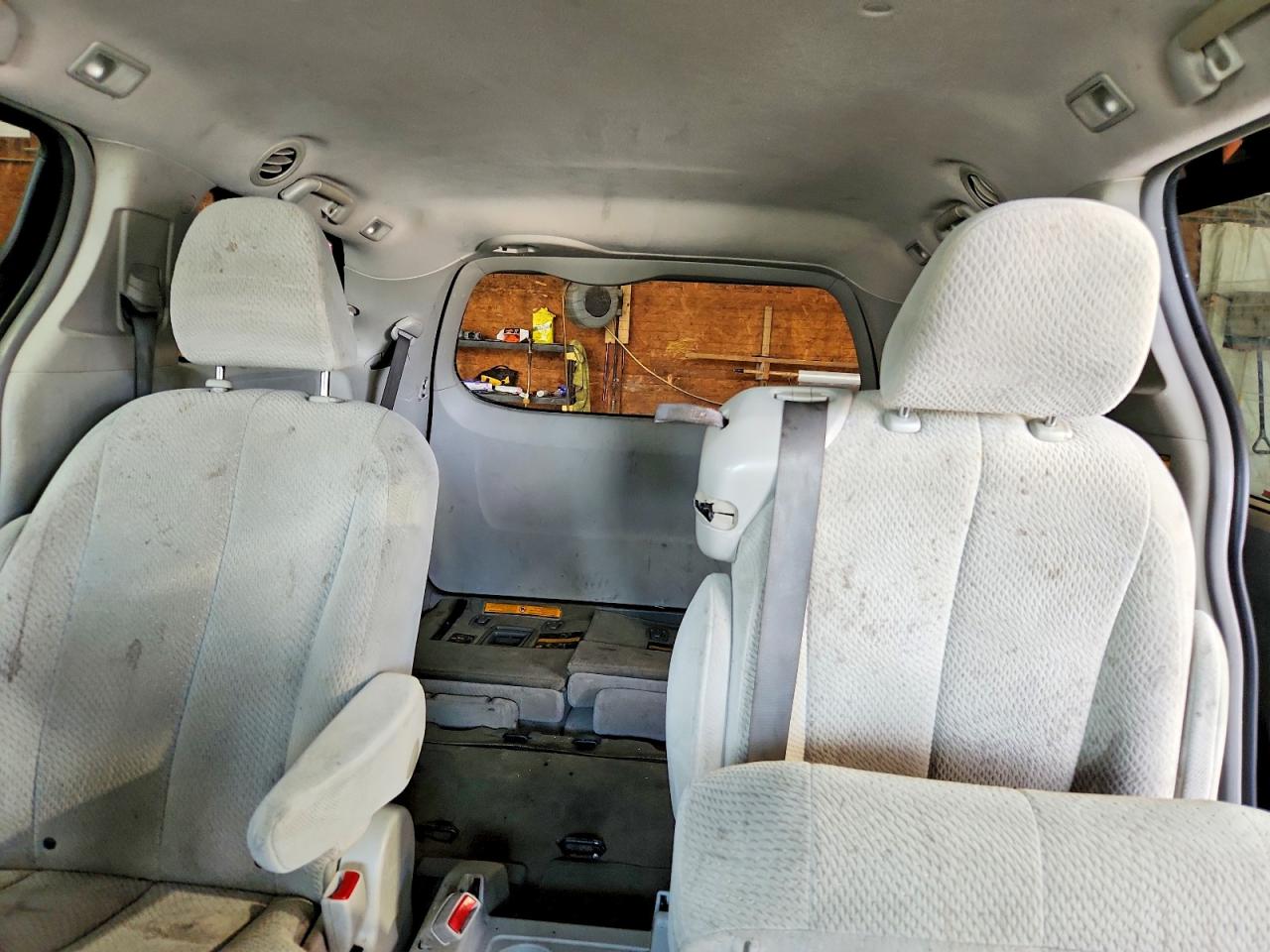 2011 Toyota Sienna Le Синий vin: 5TDKK3DC2BS152533