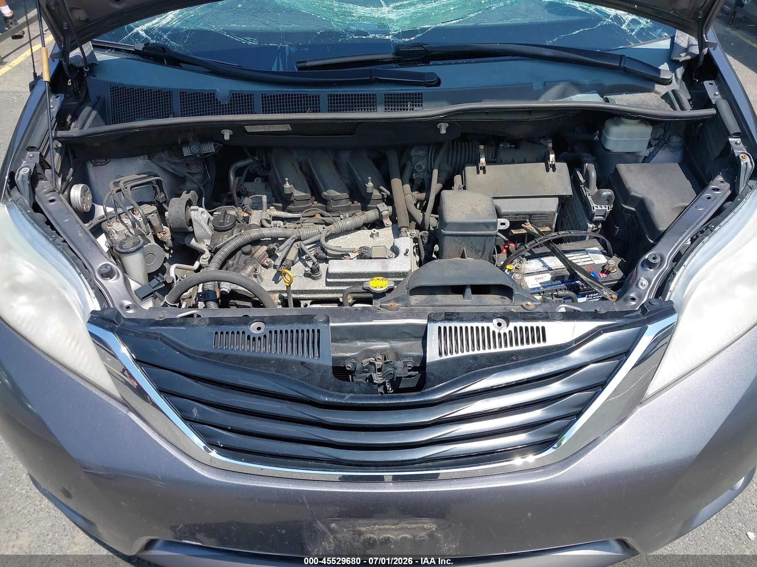 2012 Toyota Sienna Le V6 8 Passenger Серый vin: 5TDKK3DC2CS184416