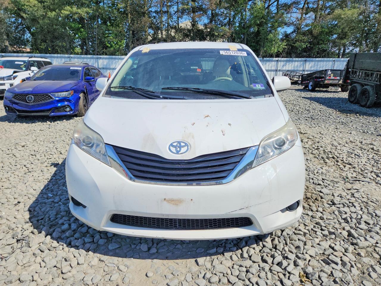 2012 Toyota Sienna Le White vin: 5TDKK3DC2CS185064
