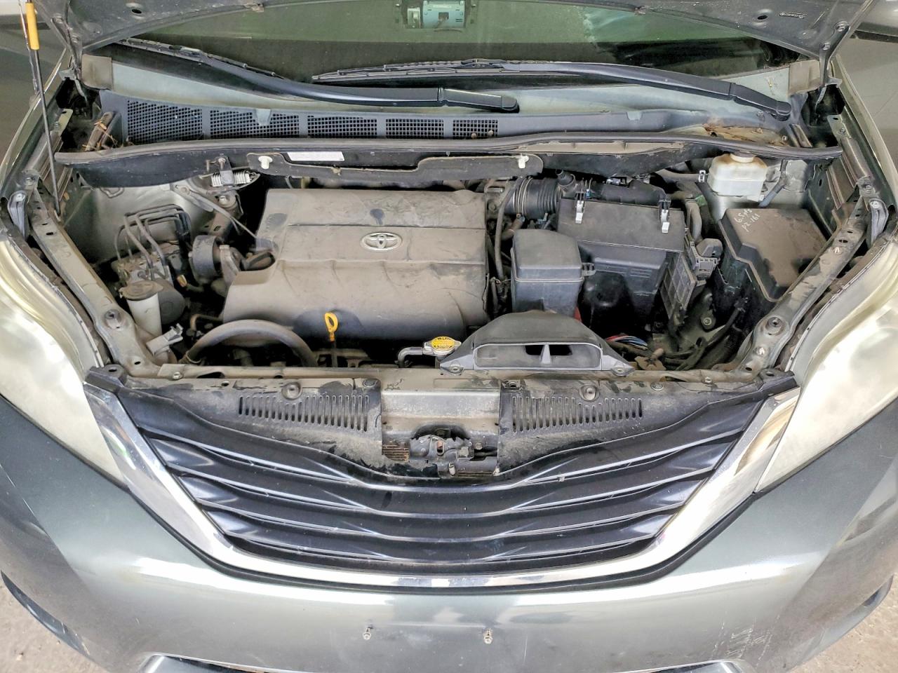 2012 Toyota Sienna Le Серый vin: 5TDKK3DC2CS192953