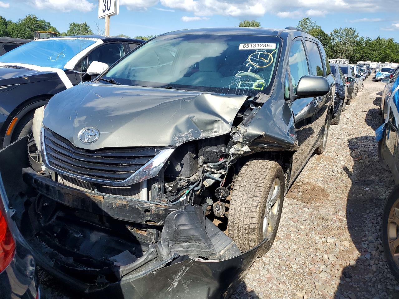 2012 Toyota Sienna Le Зеленый vin: 5TDKK3DC2CS223439