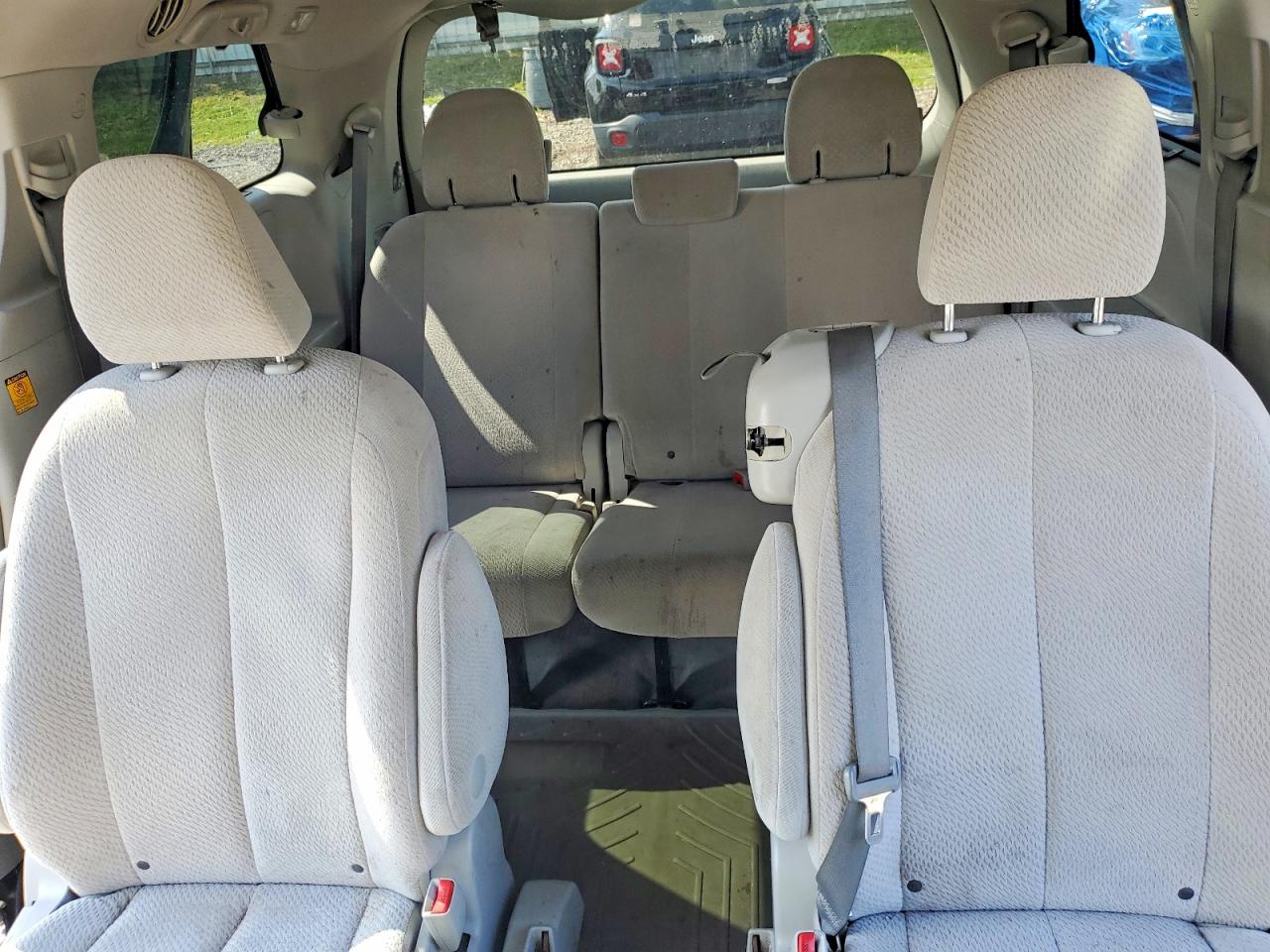 2012 Toyota Sienna Le Зеленый vin: 5TDKK3DC2CS223439