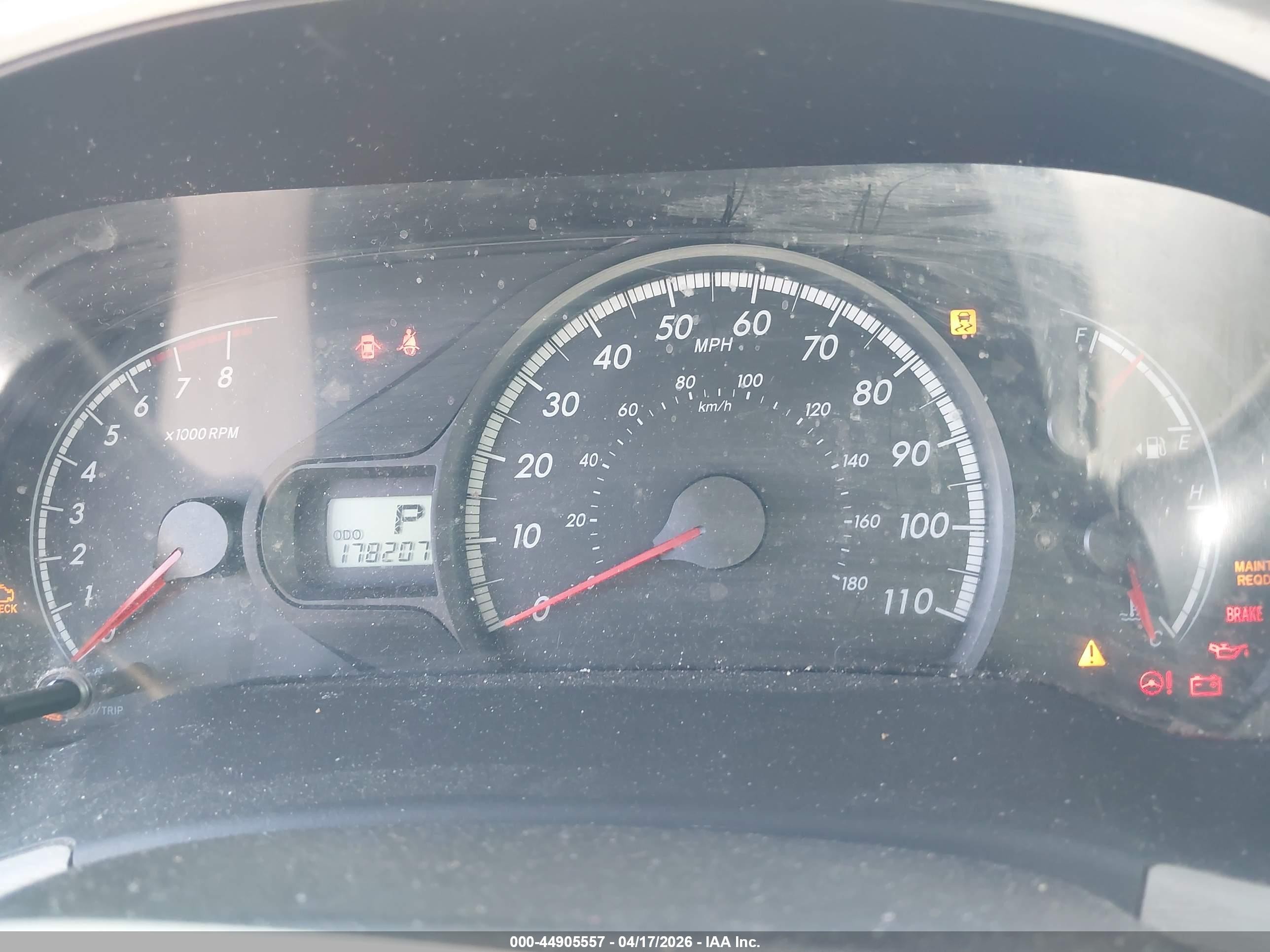 2012 Toyota Sienna Le V6 8 Passenger Серый vin: 5TDKK3DC2CS234957